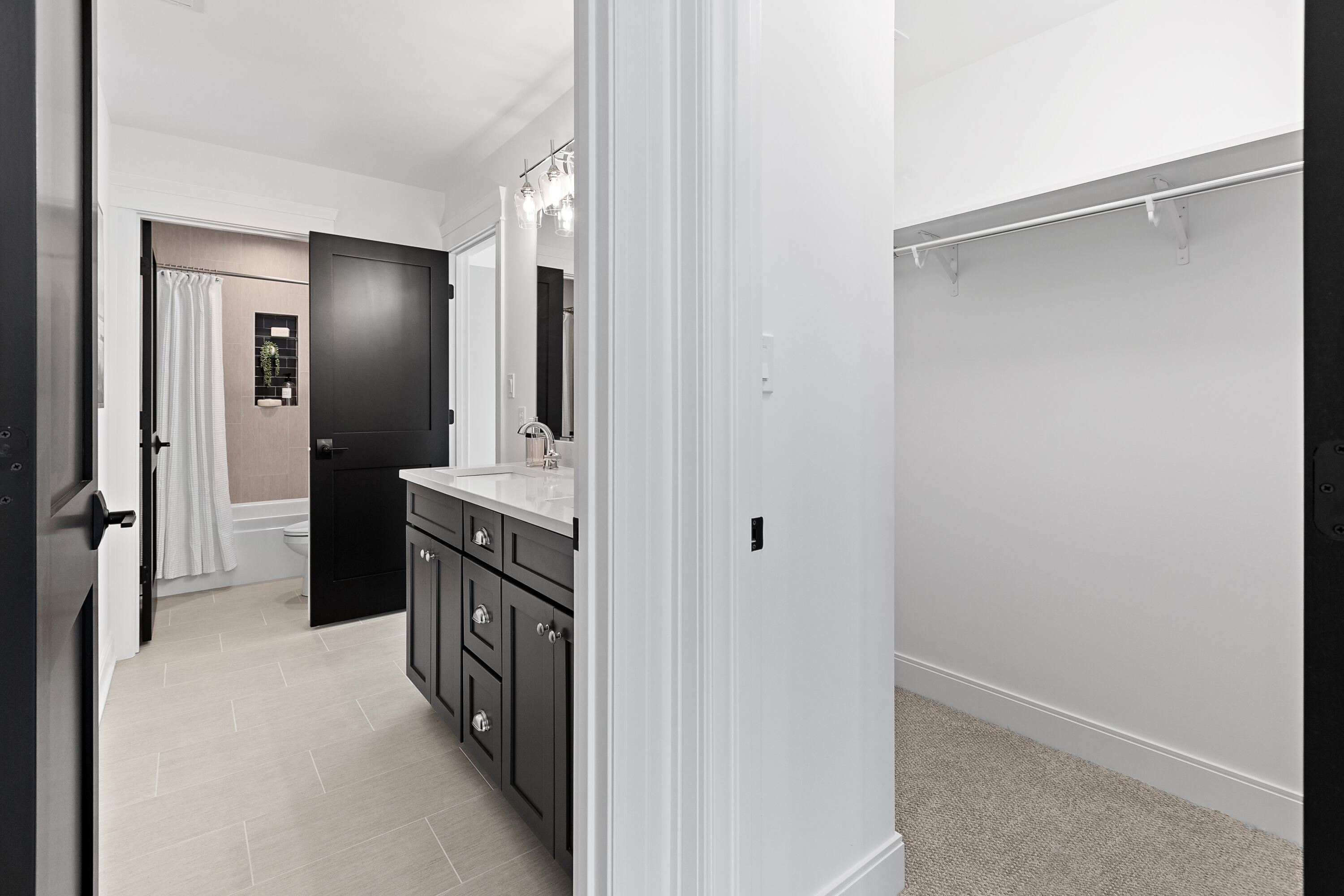 9410 Tall Grass Trail