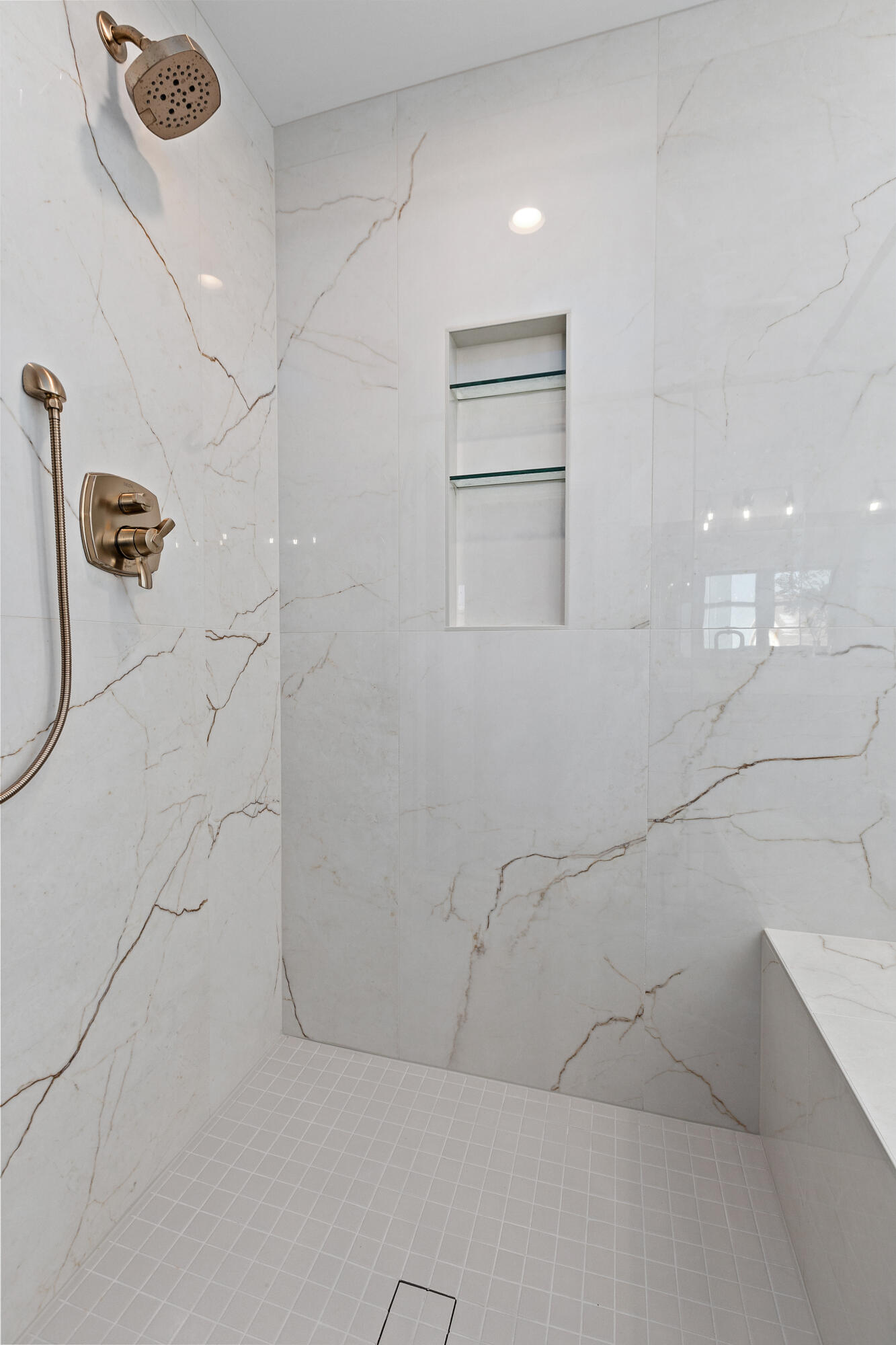 9410 Tall Grass Trail