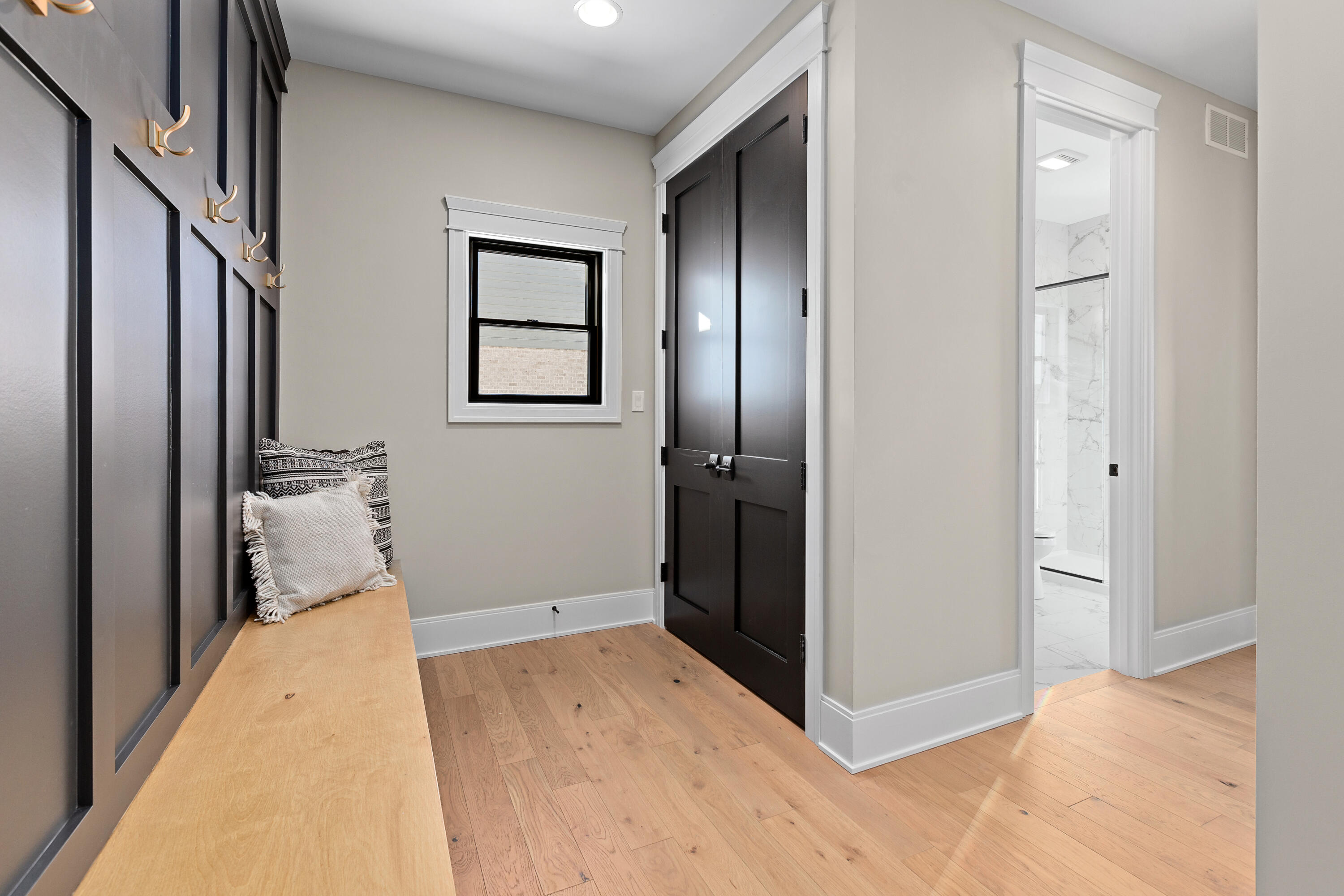 9410 Tall Grass Trail