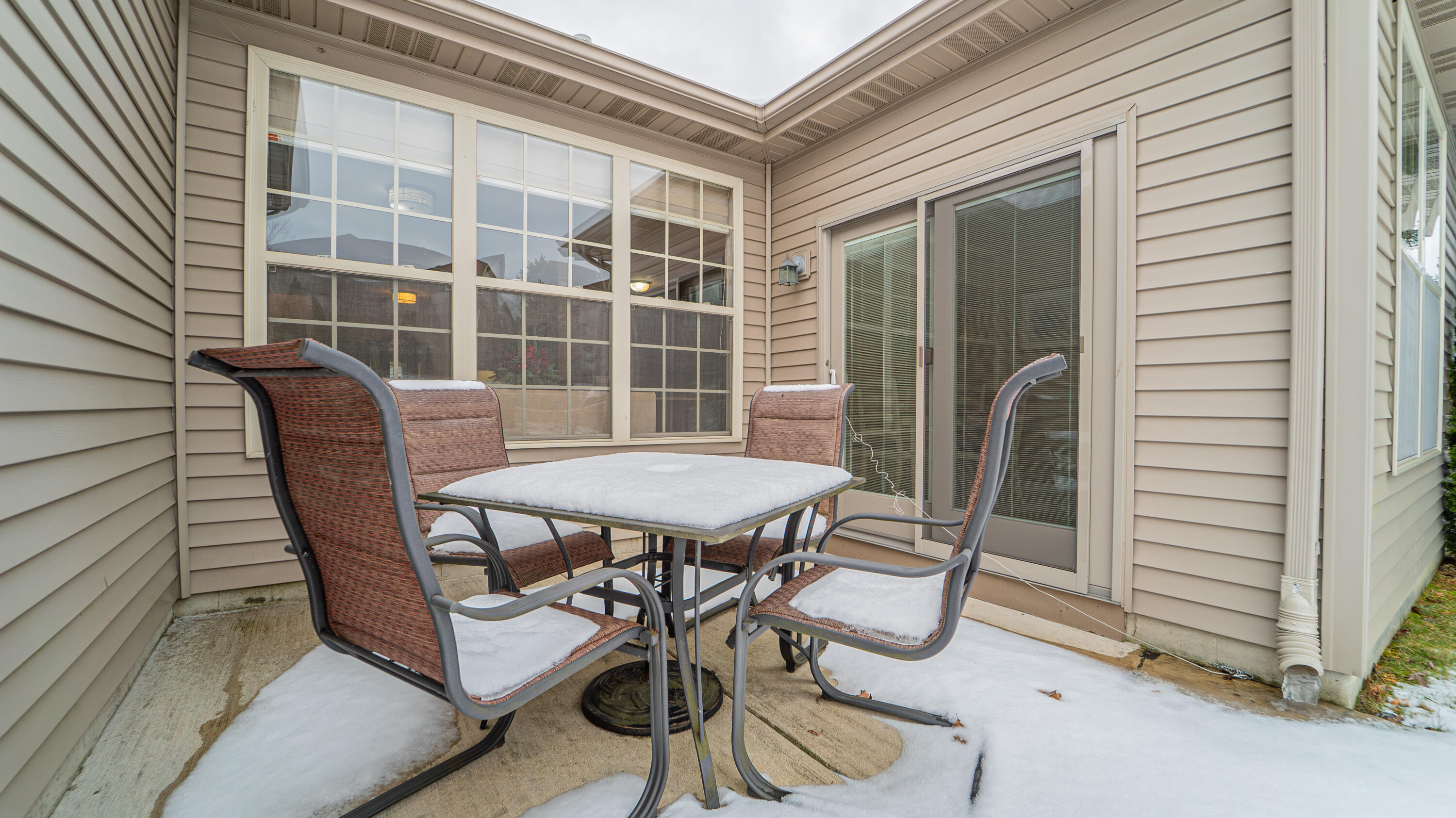 9894 Settlers Court