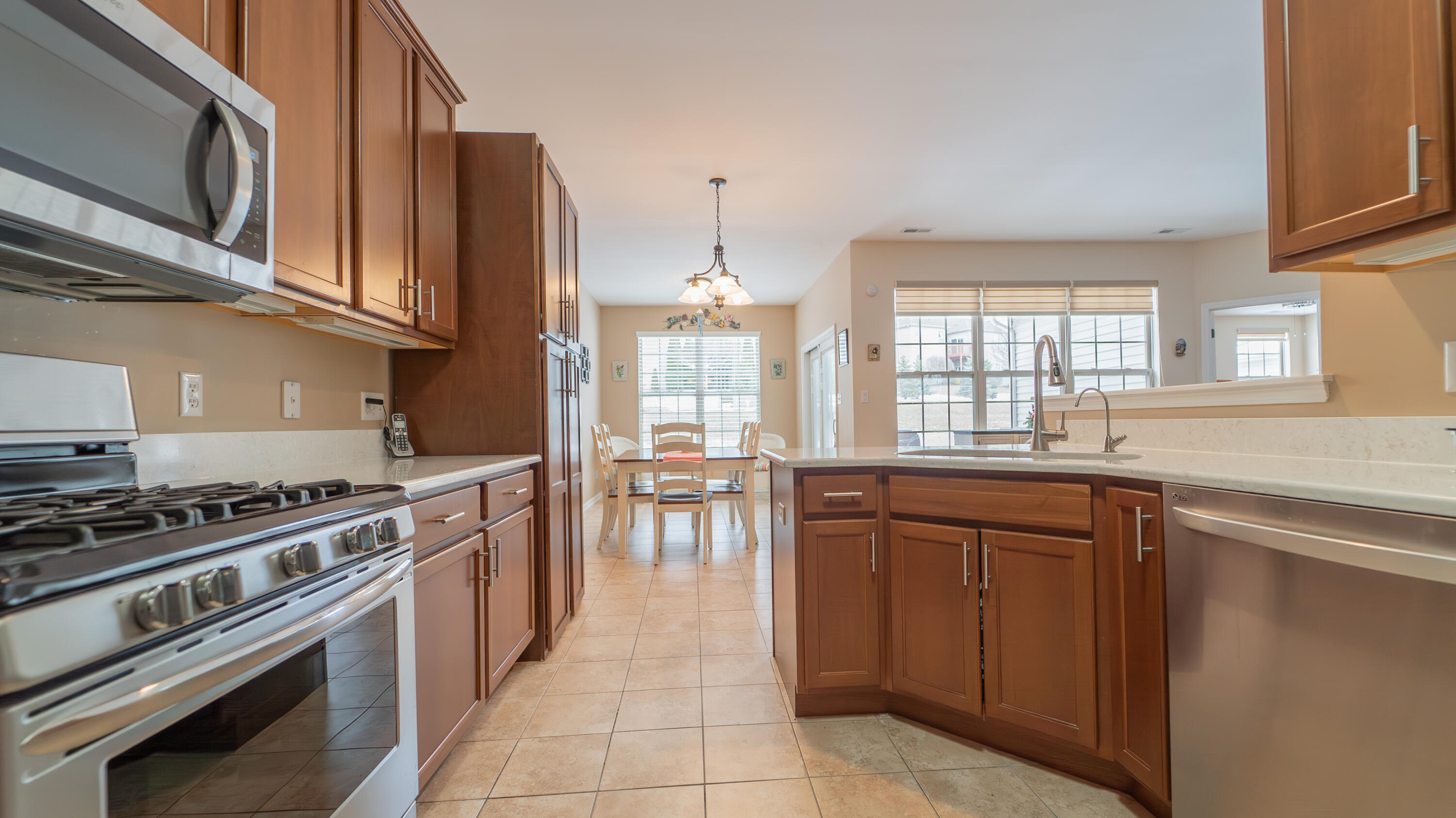 9894 Settlers Court