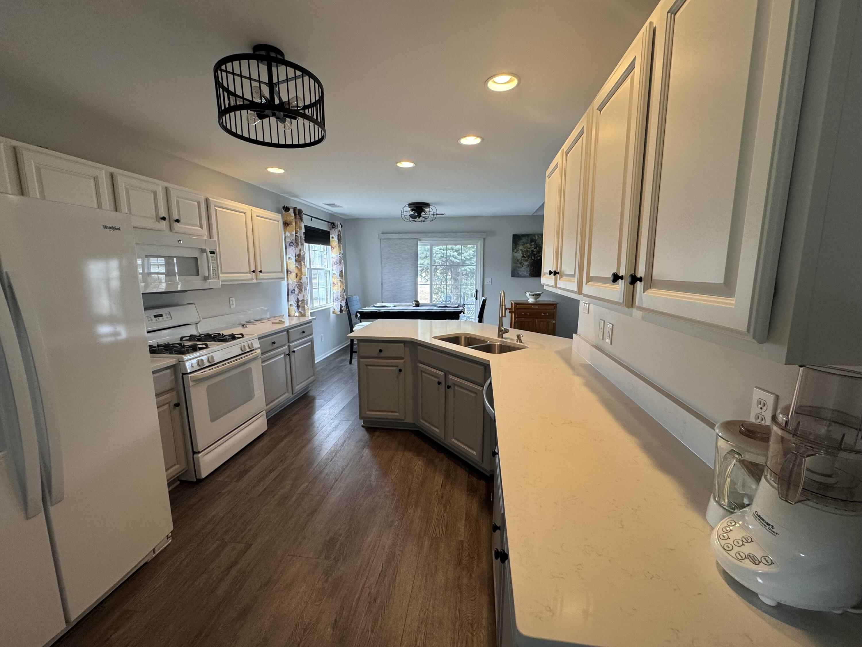 1030 Easy Street Unit: A