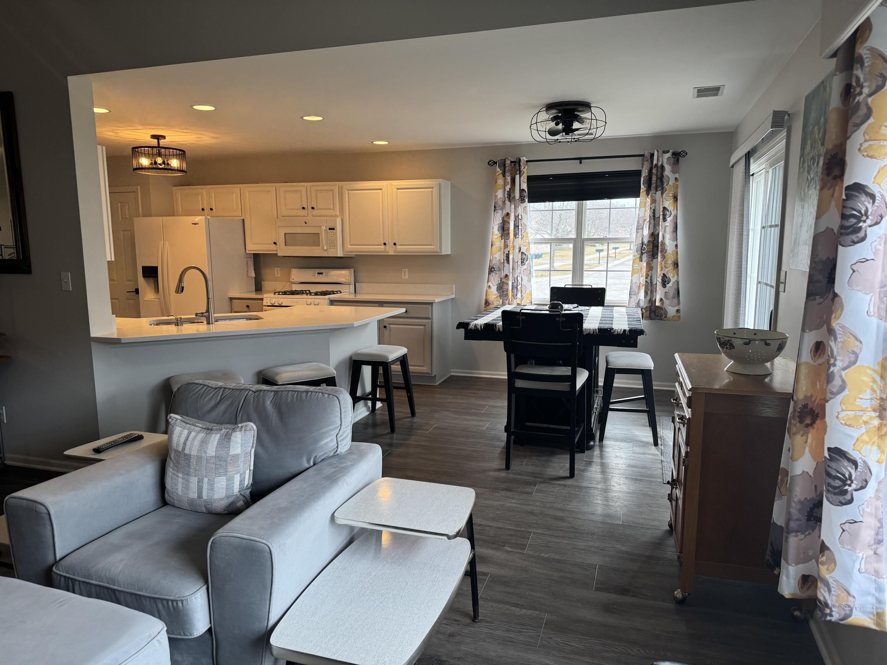 1030 Easy Street Unit: A