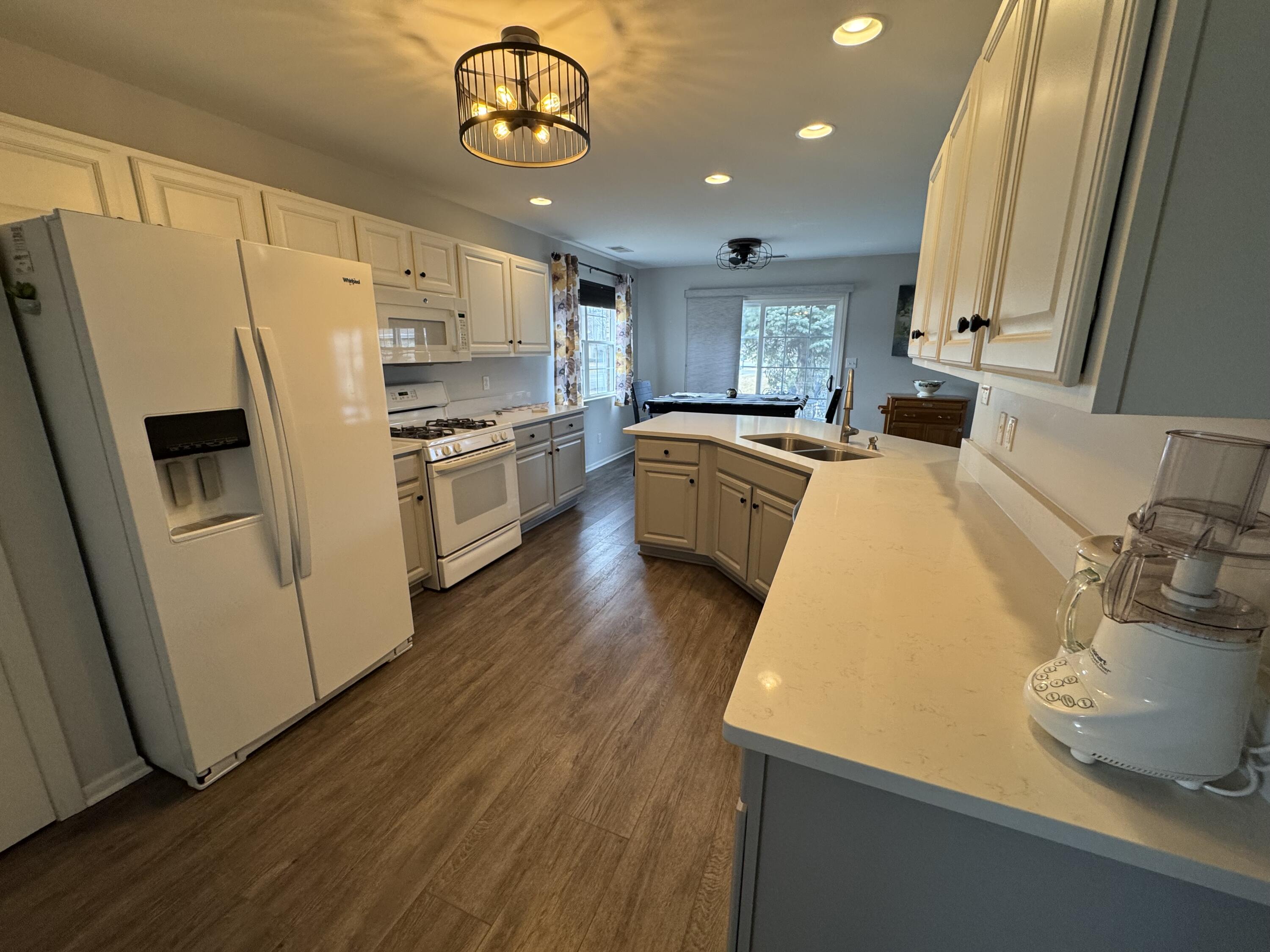 1030 Easy Street Unit: A