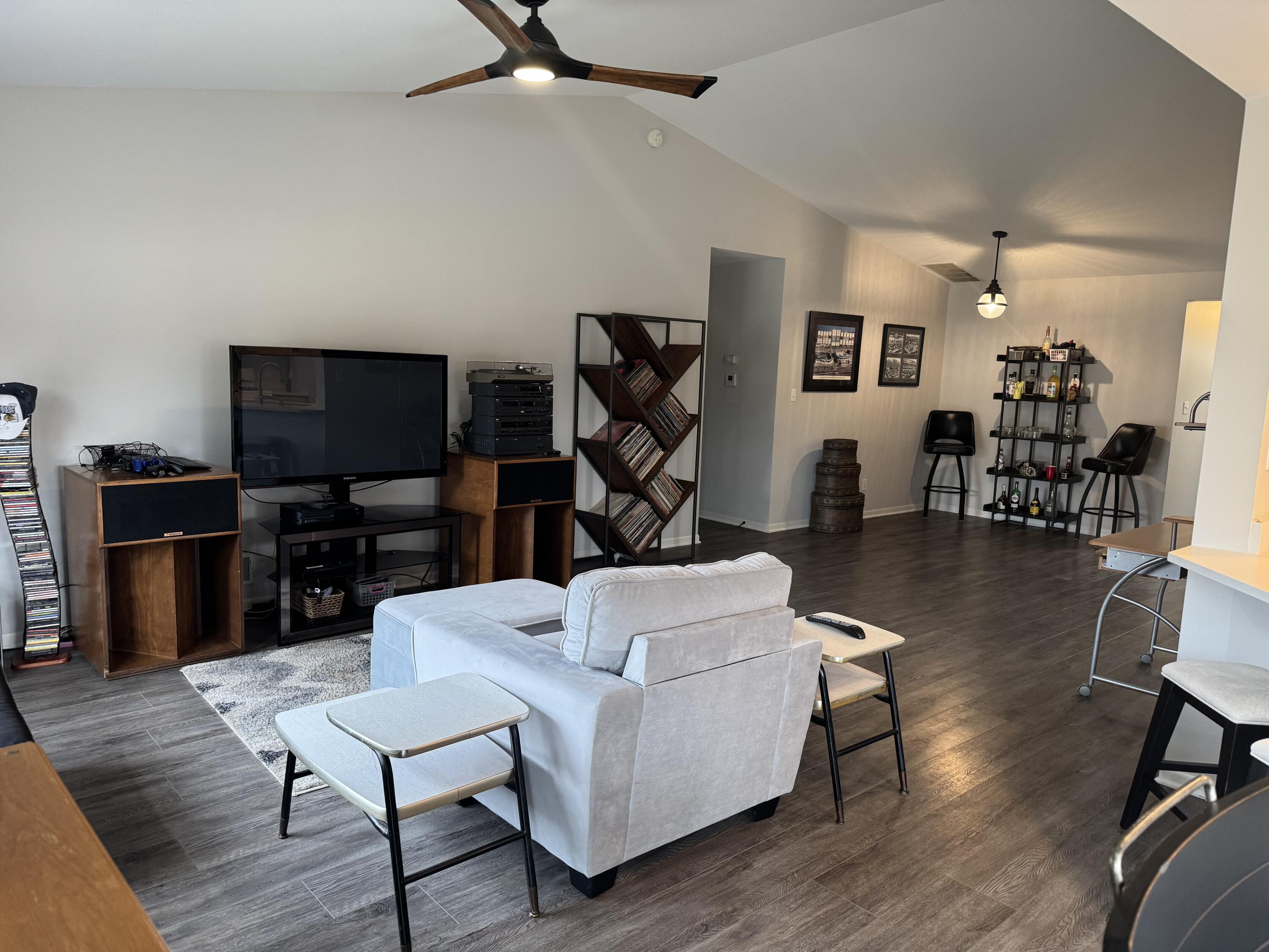 1030 Easy Street Unit: A