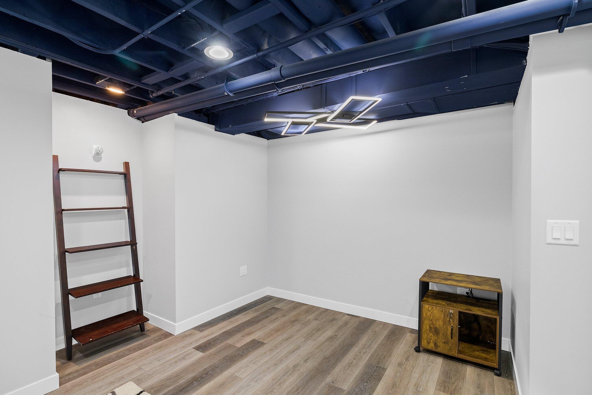 2735 Squire Court