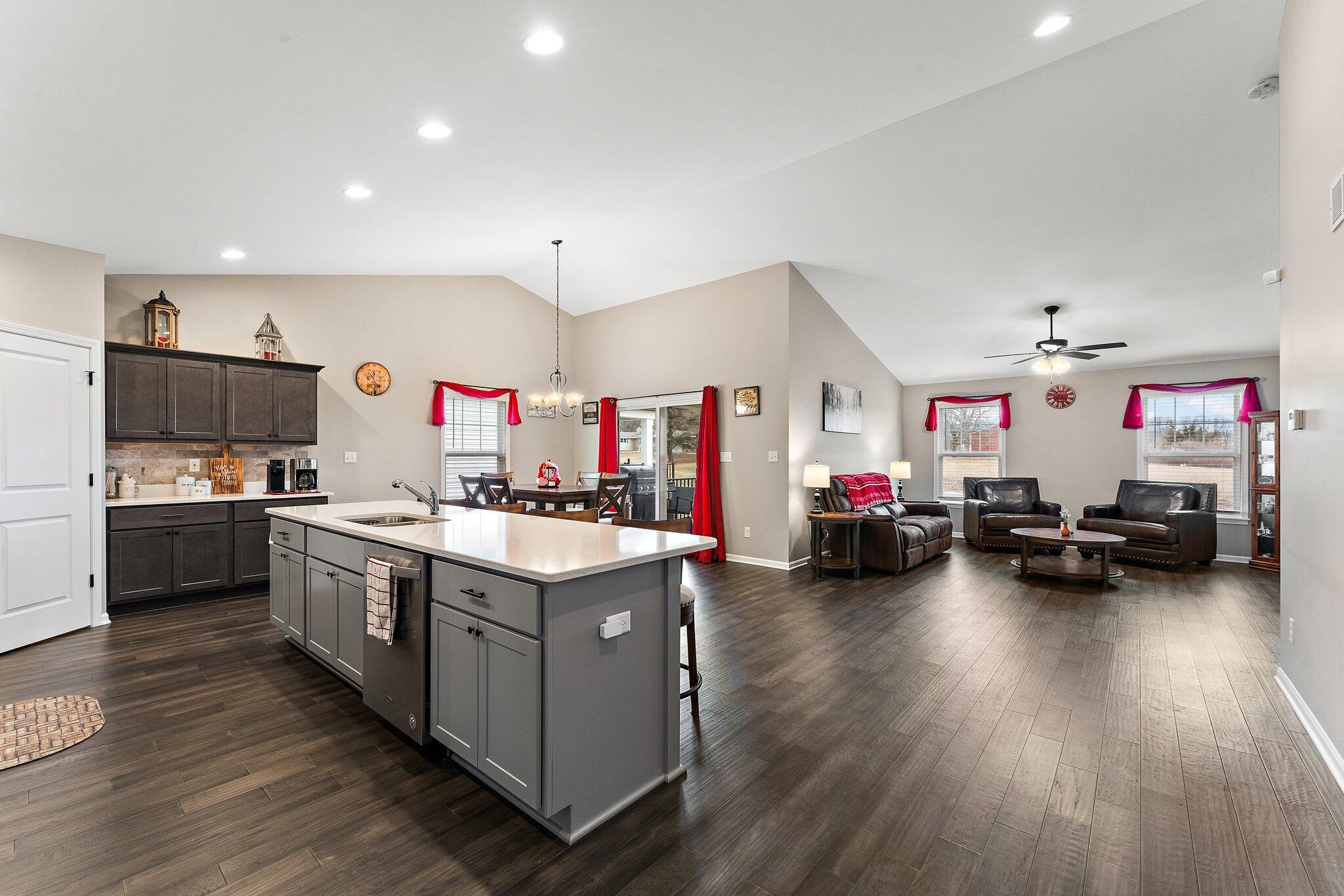 7301 E 116th Court