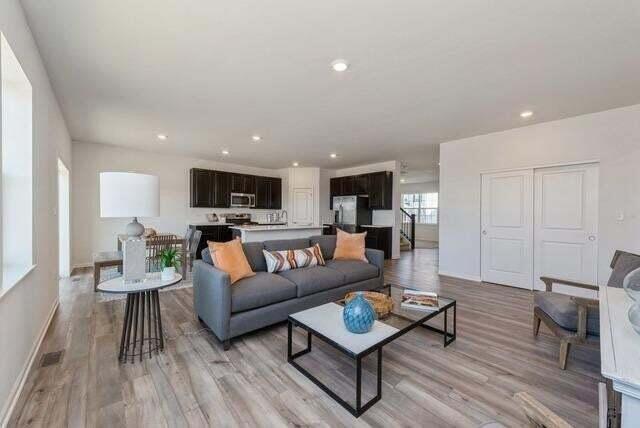 6611 Thoreau Drive