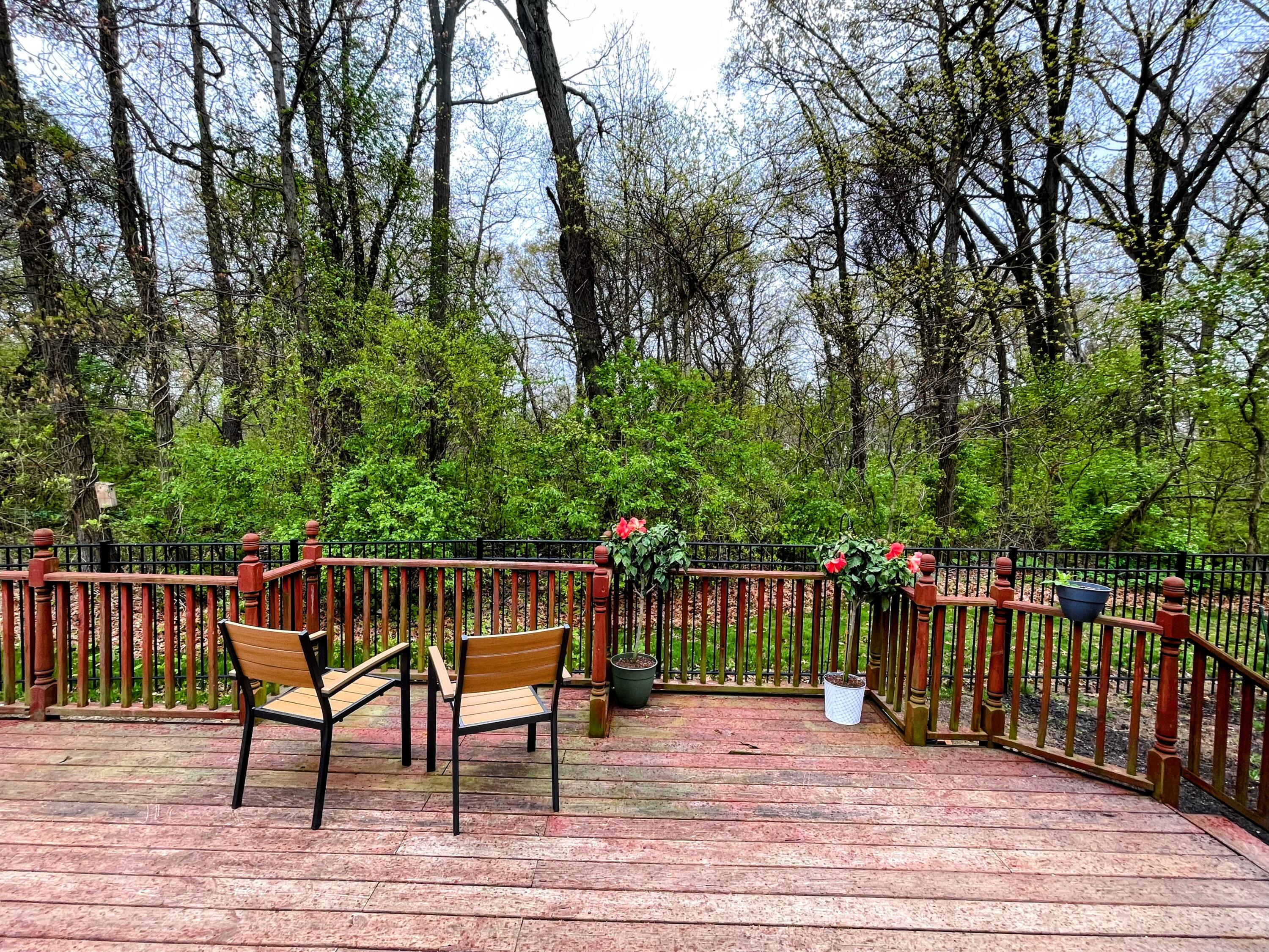 1603 W 11th Place
