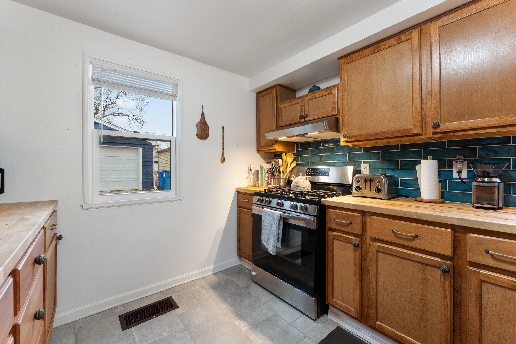 108 Henderlong Pkwy