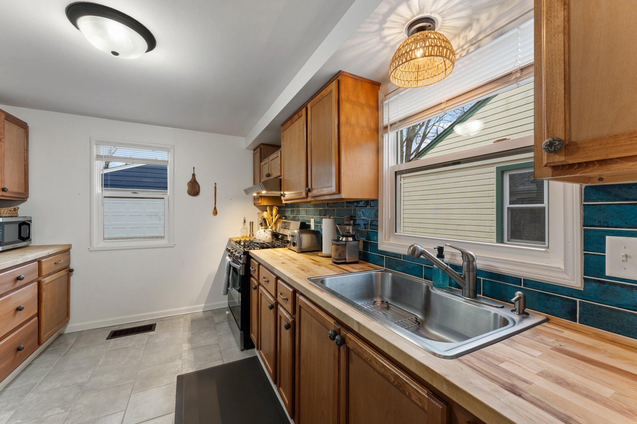 108 Henderlong Pkwy