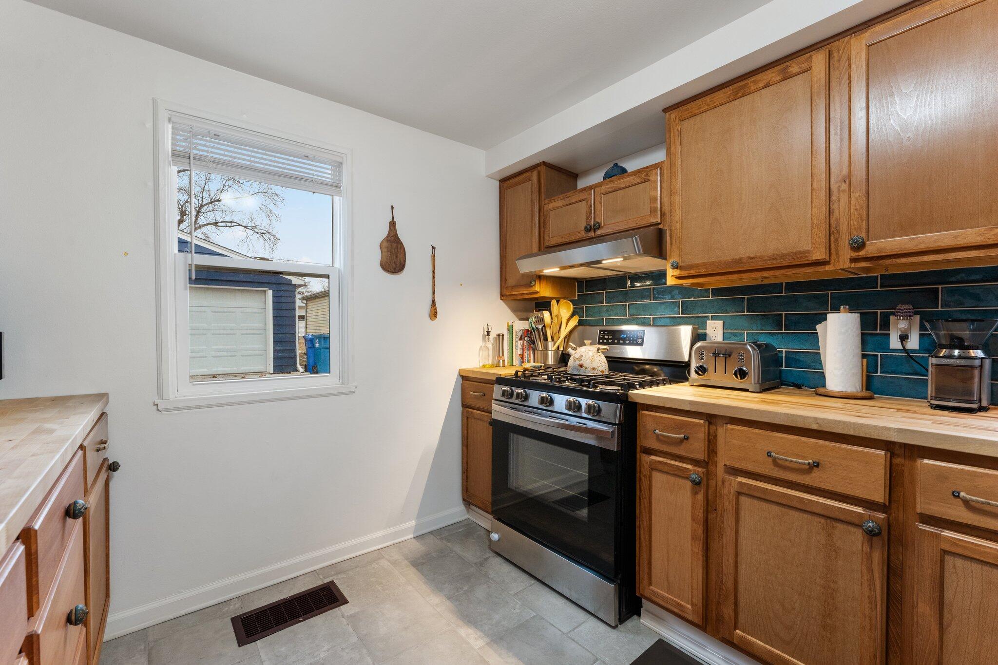108 Henderlong Pkwy