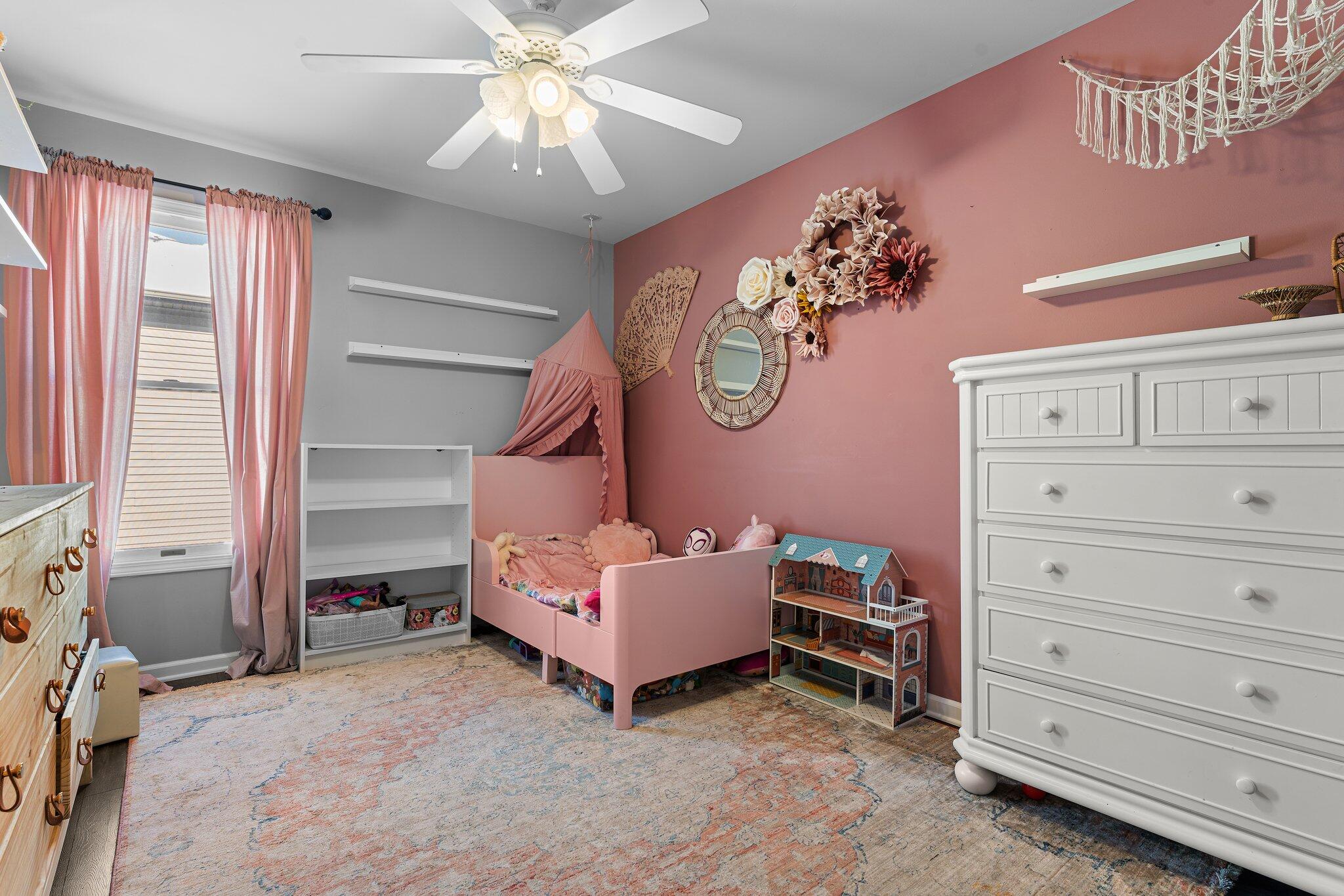 7208 Starling Drive