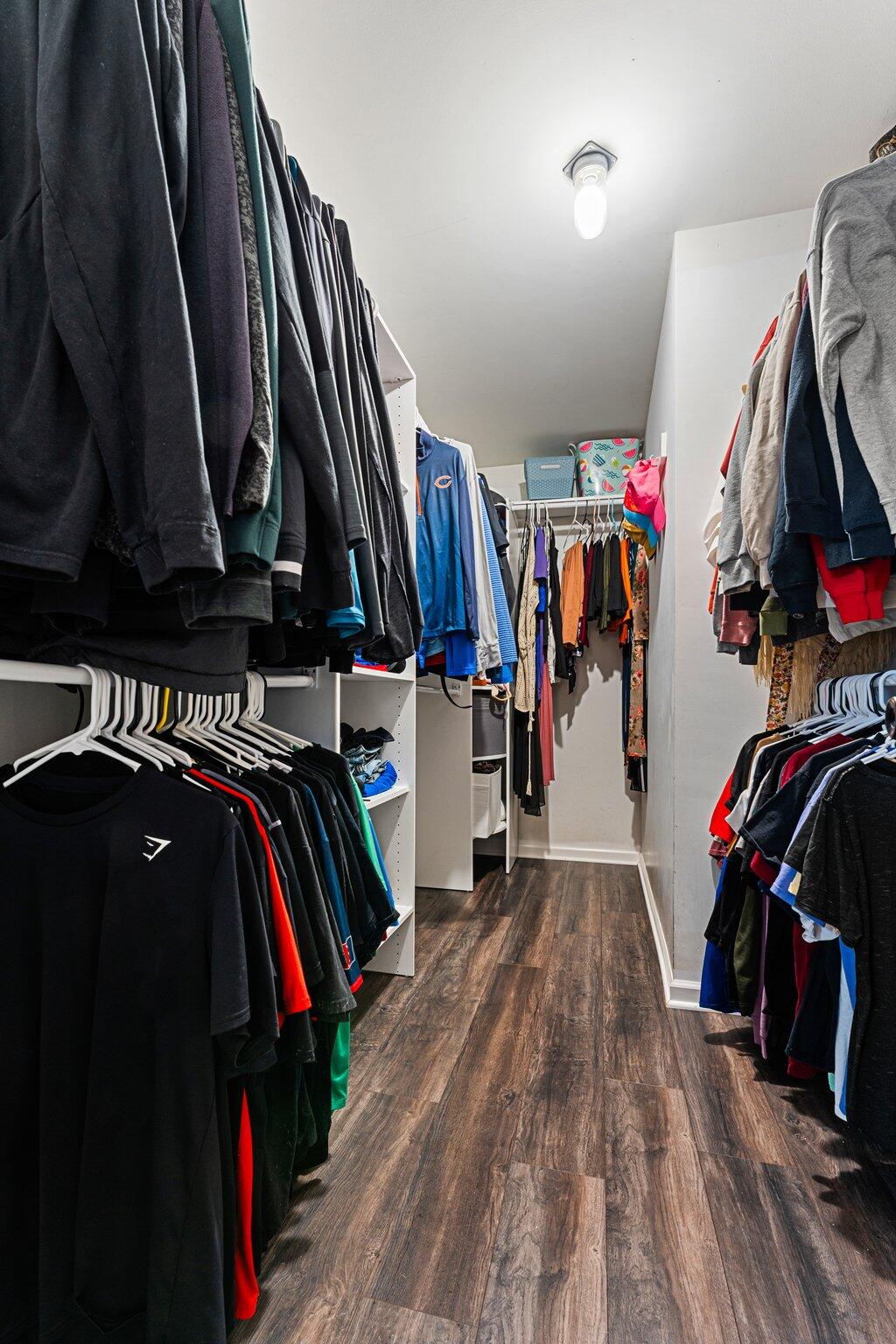 7208 Starling Drive
