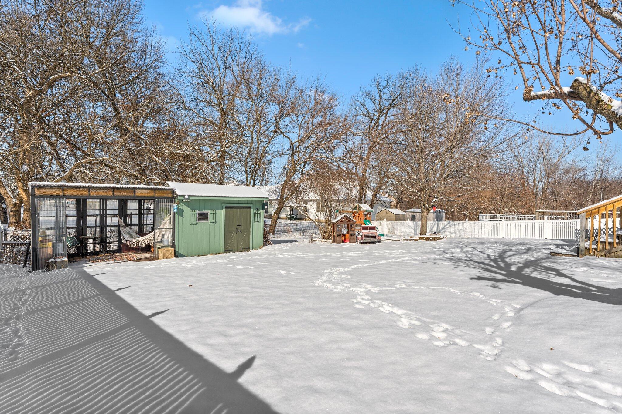 7208 Starling Drive