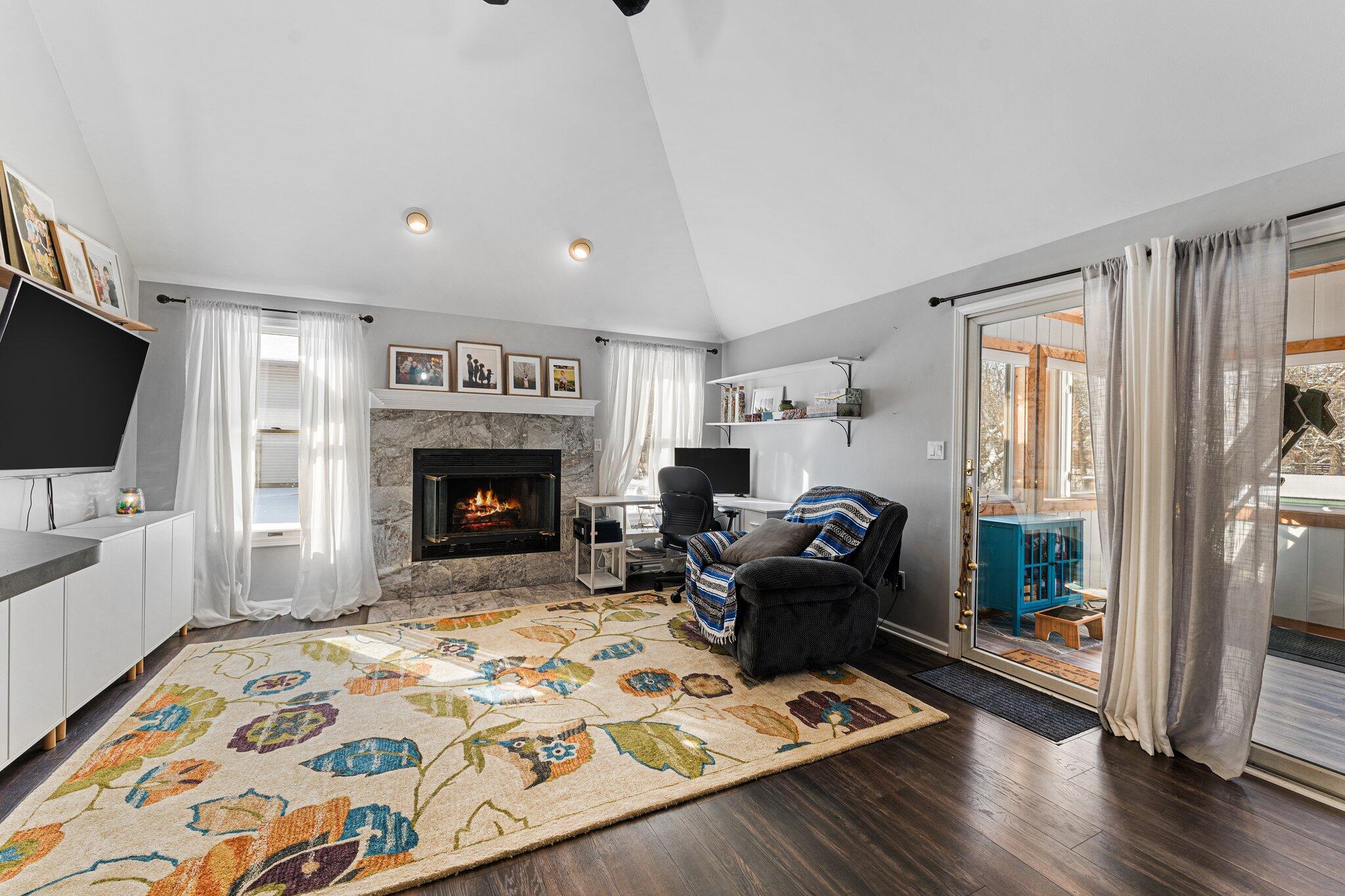 7208 Starling Drive