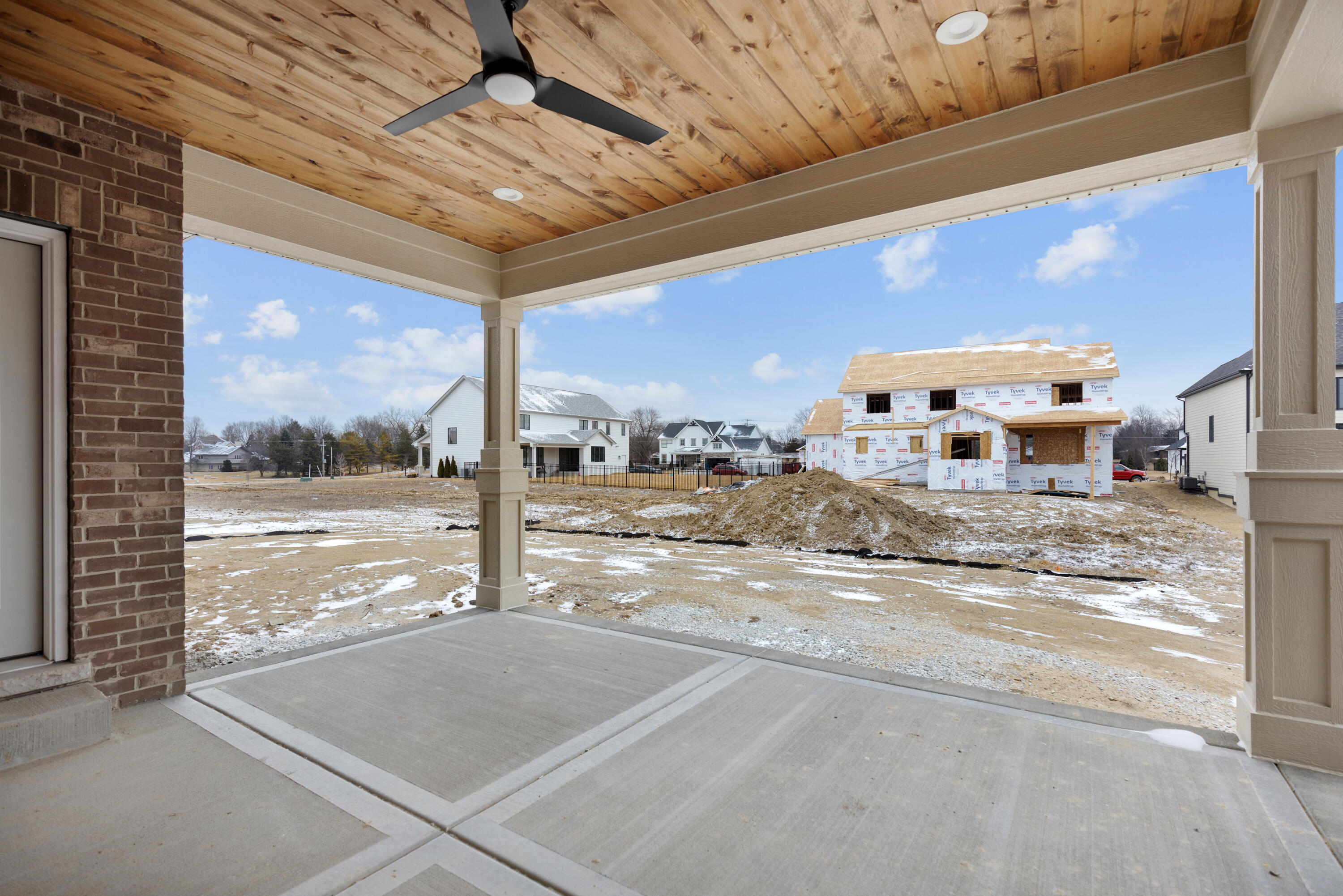 9403 Tall Grass Trail