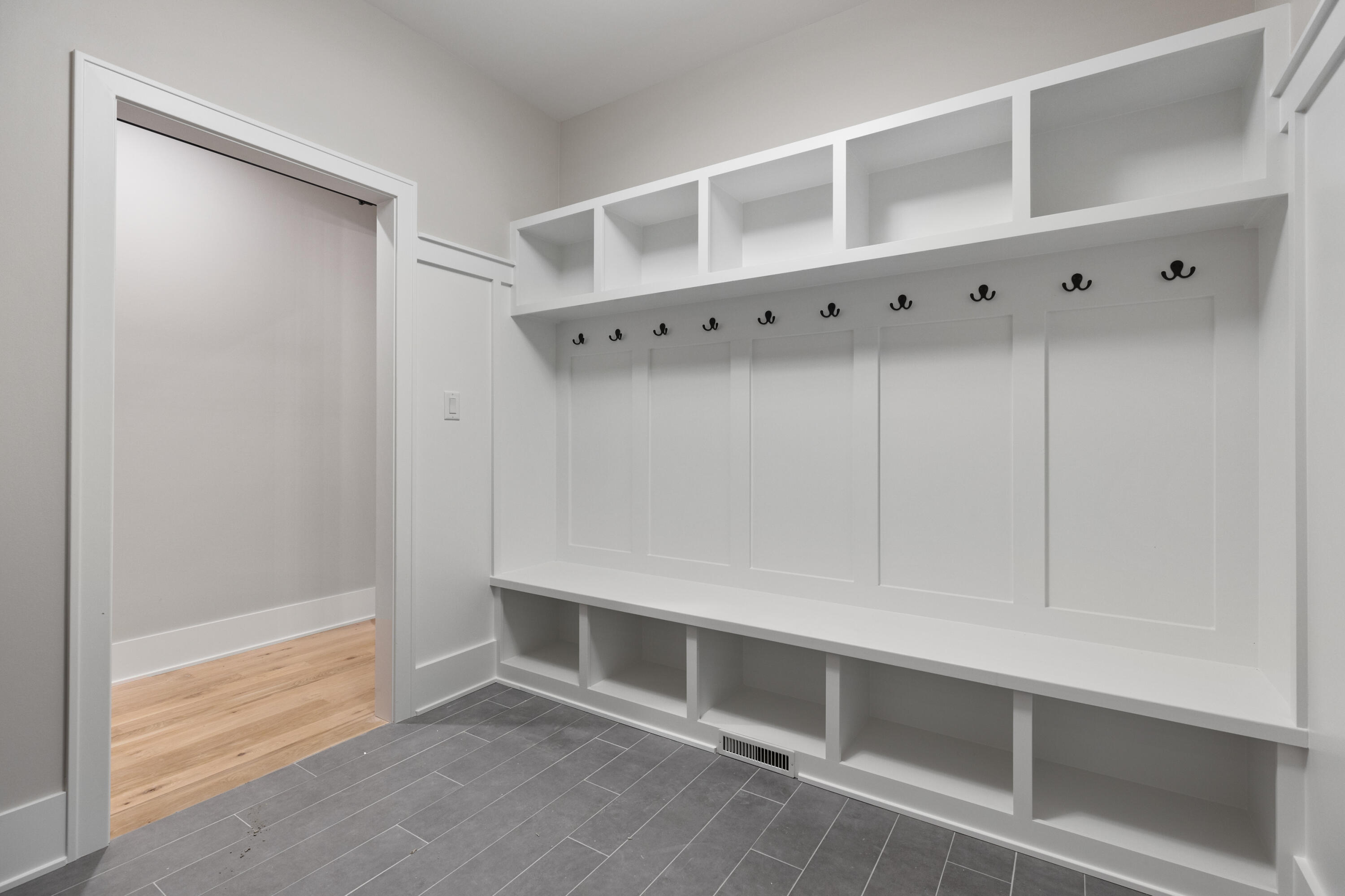 9403 Tall Grass Trail
