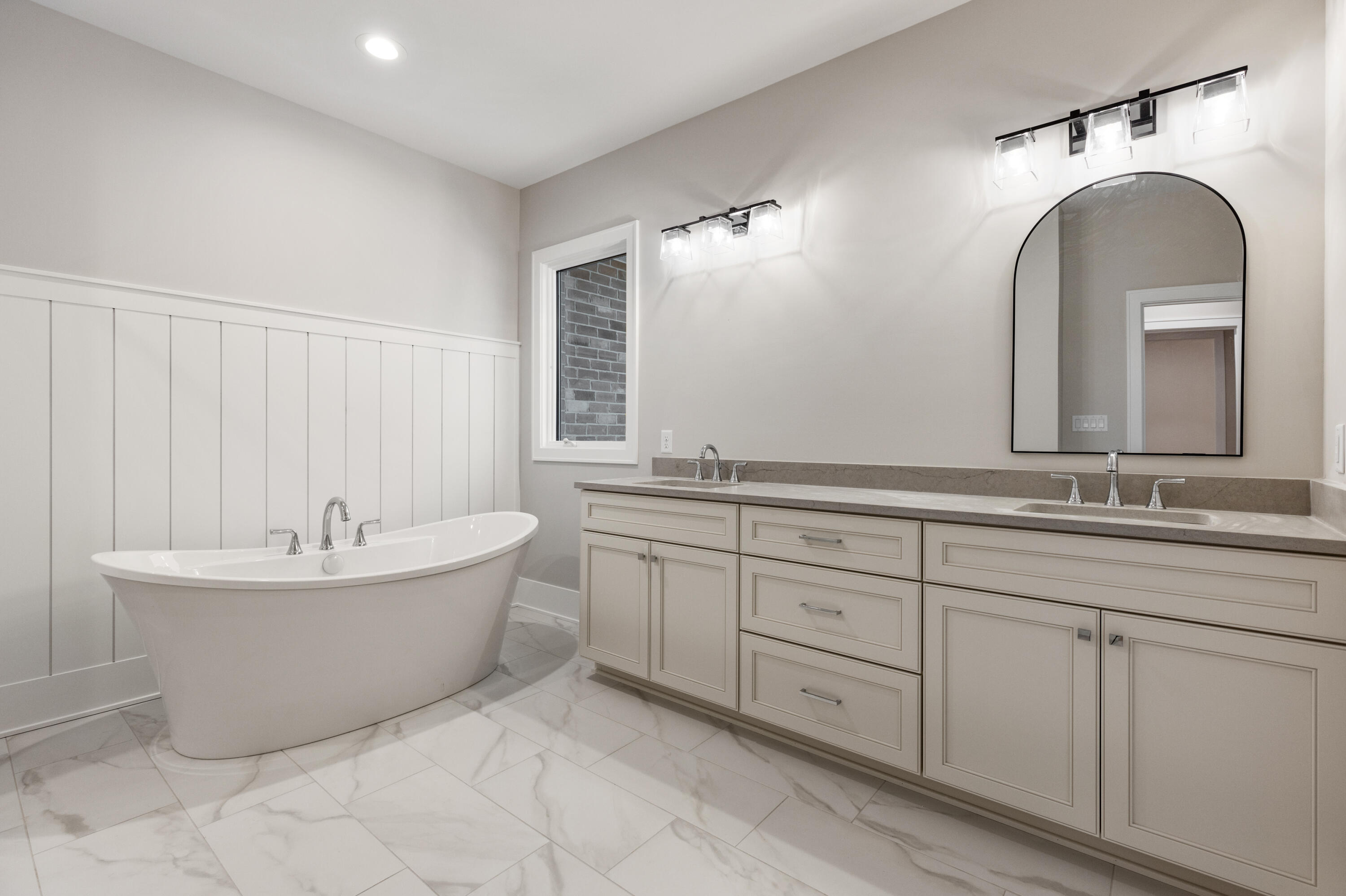 9403 Tall Grass Trail