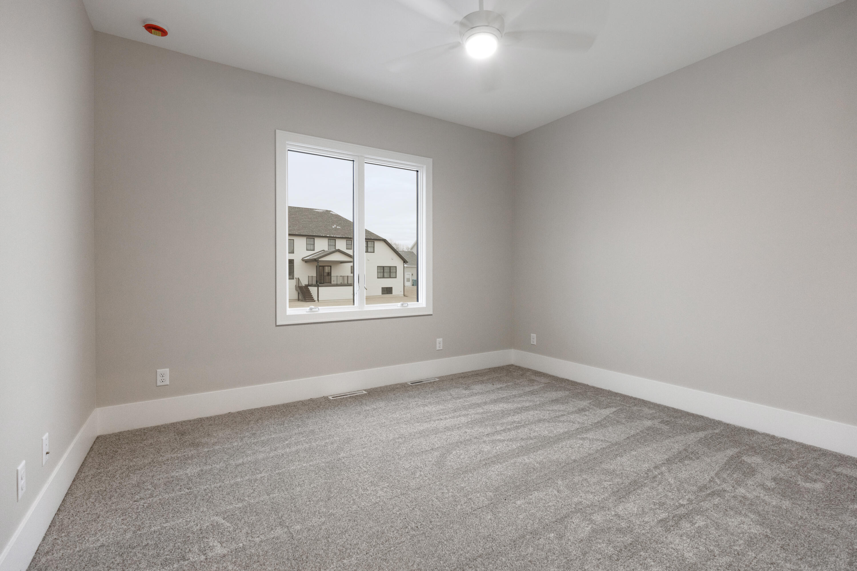 9403 Tall Grass Trail