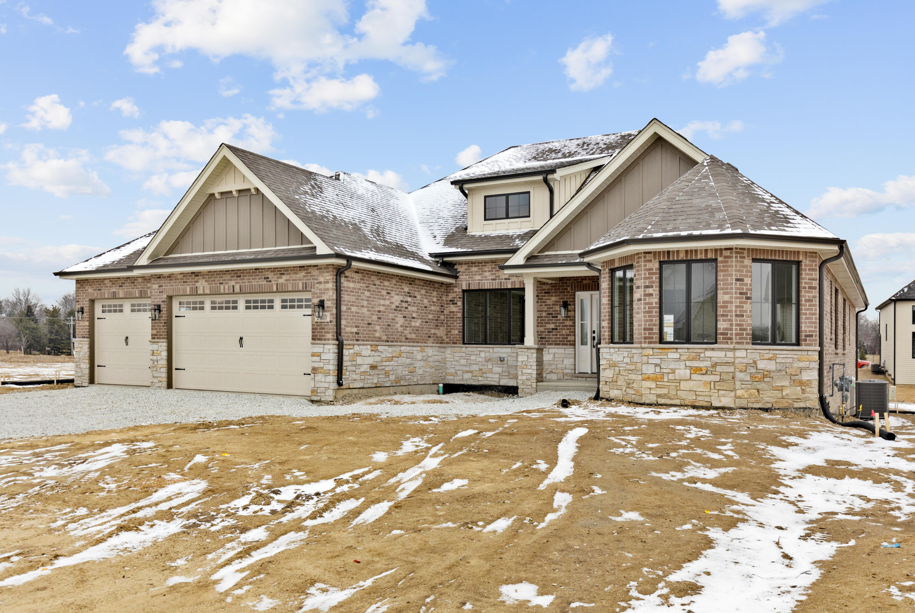 9403 Tall Grass Trail