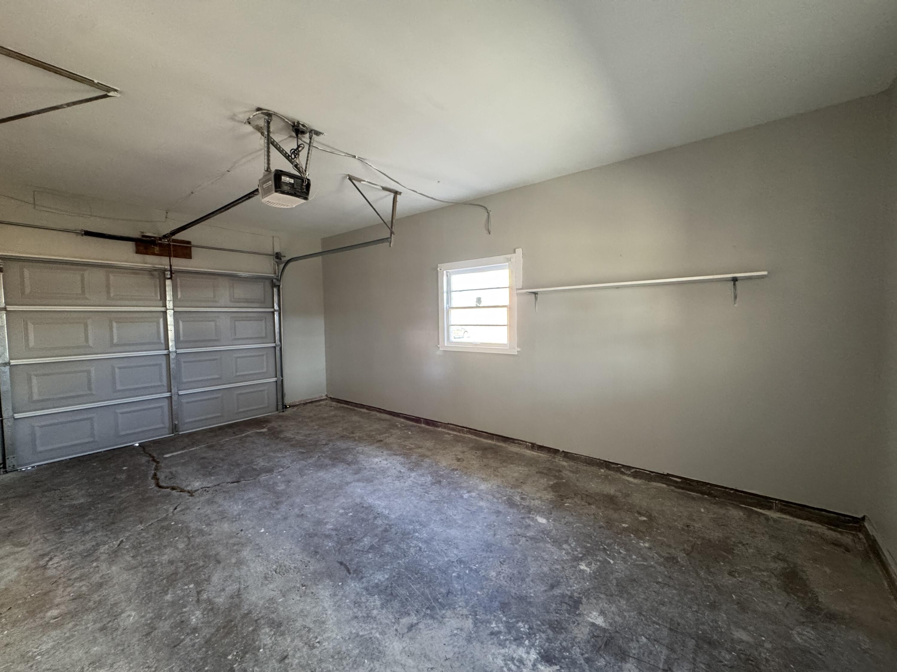 1221 W 54th Avenue