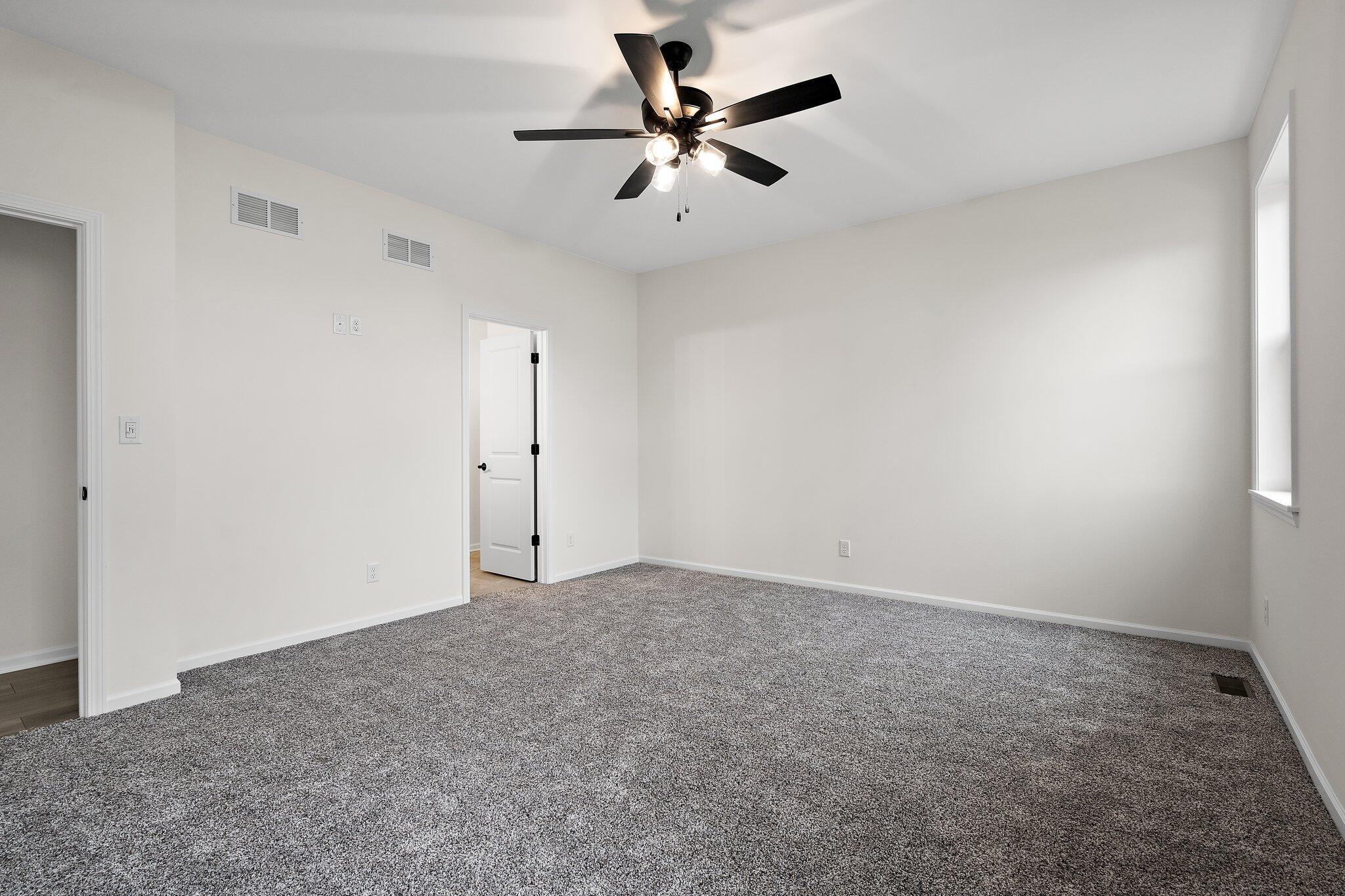 866 Village Glenn Drive