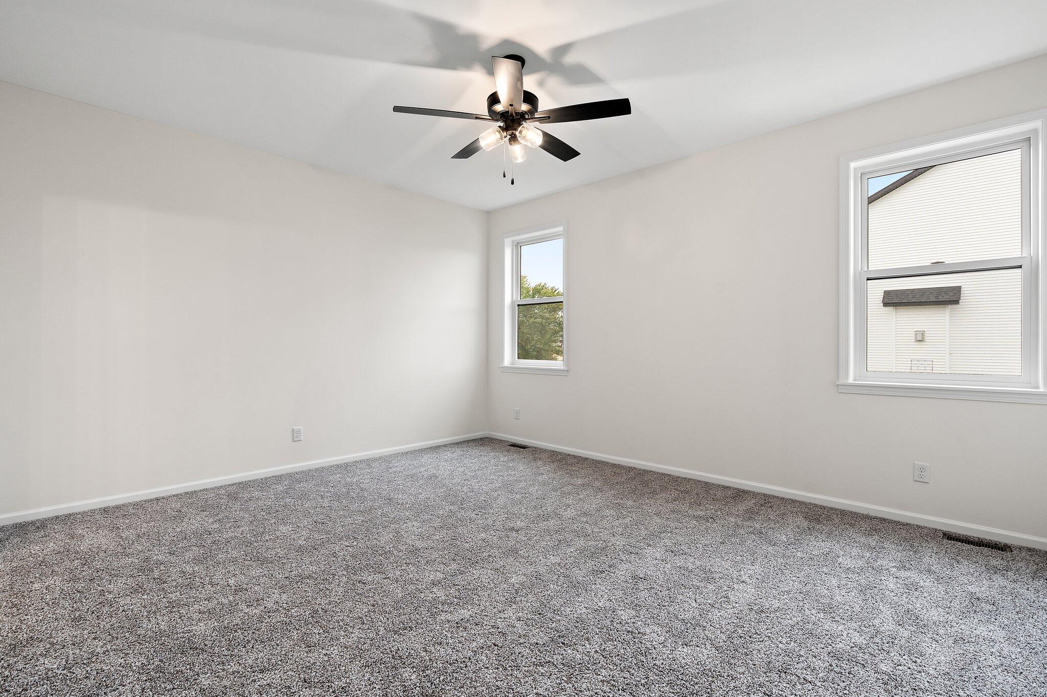 866 Village Glenn Drive
