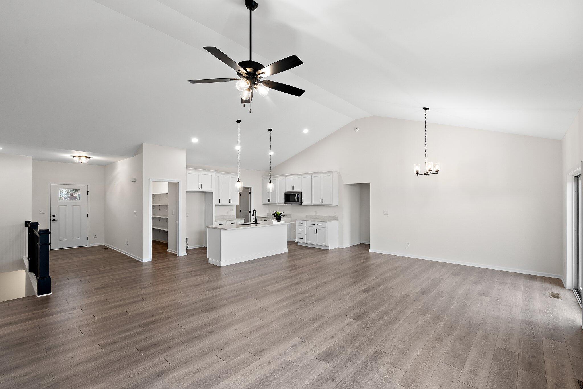 866 Village Glenn Drive
