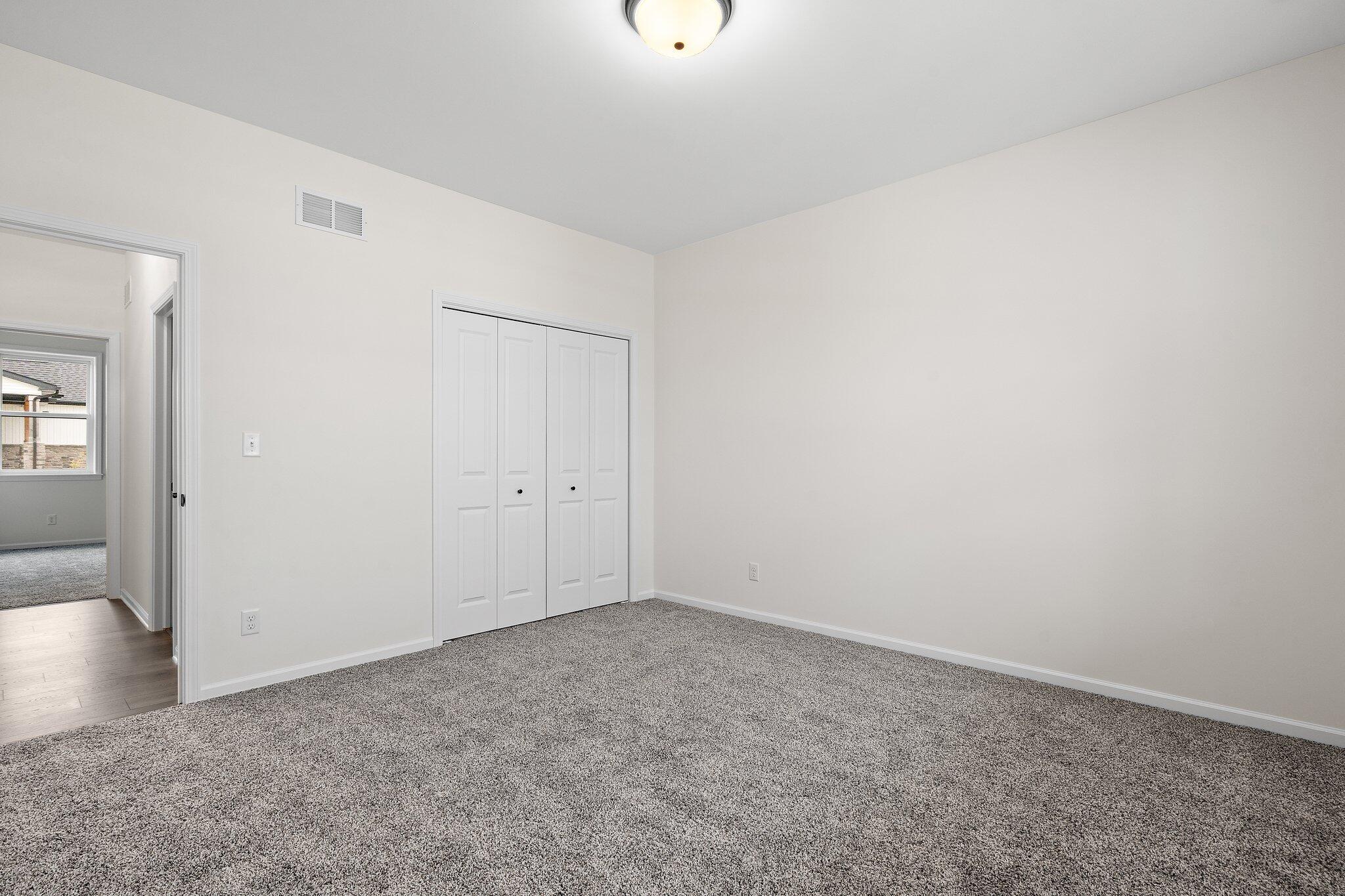 866 Village Glenn Drive