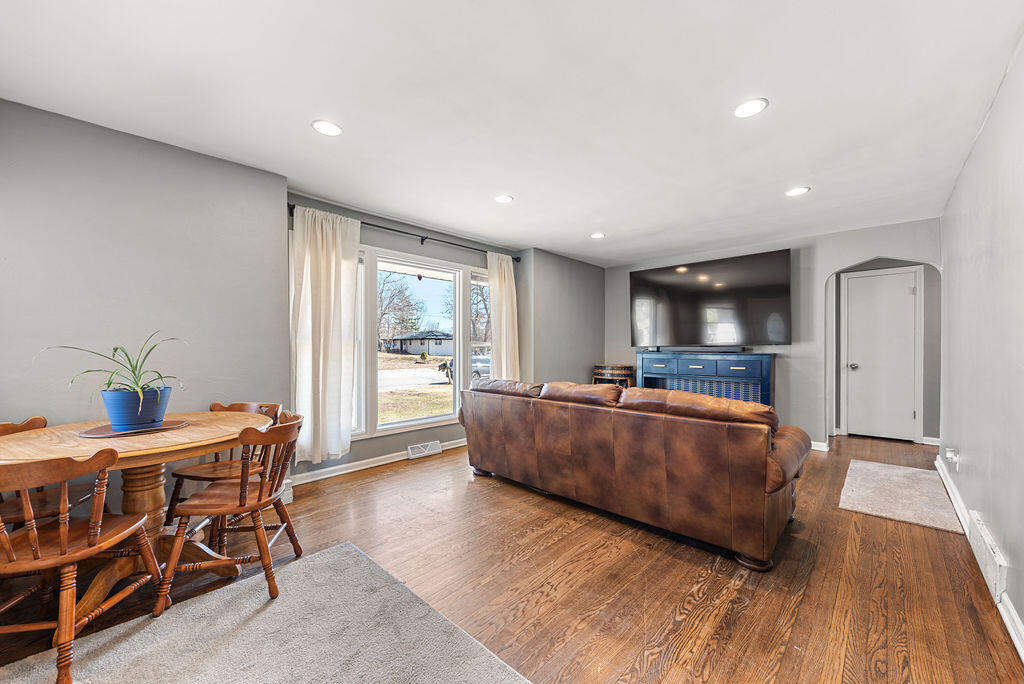 4172 Oak Lane