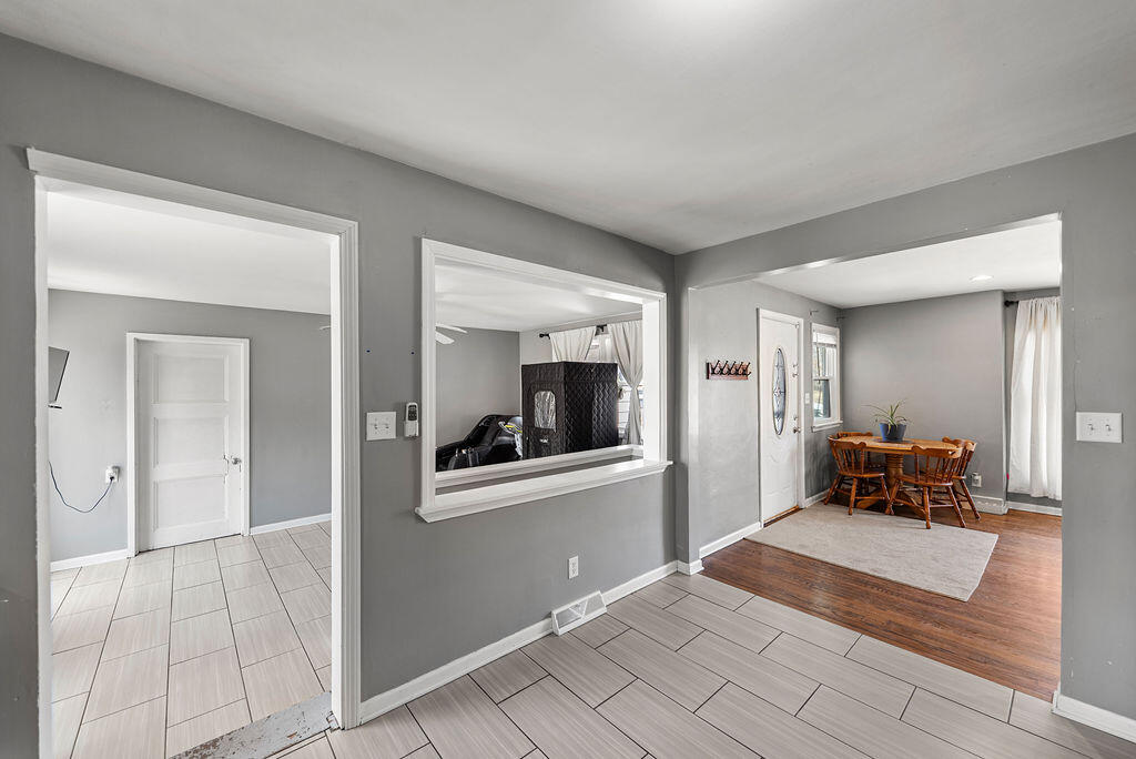 4172 Oak Lane
