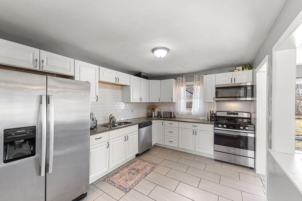 4172 Oak Lane
