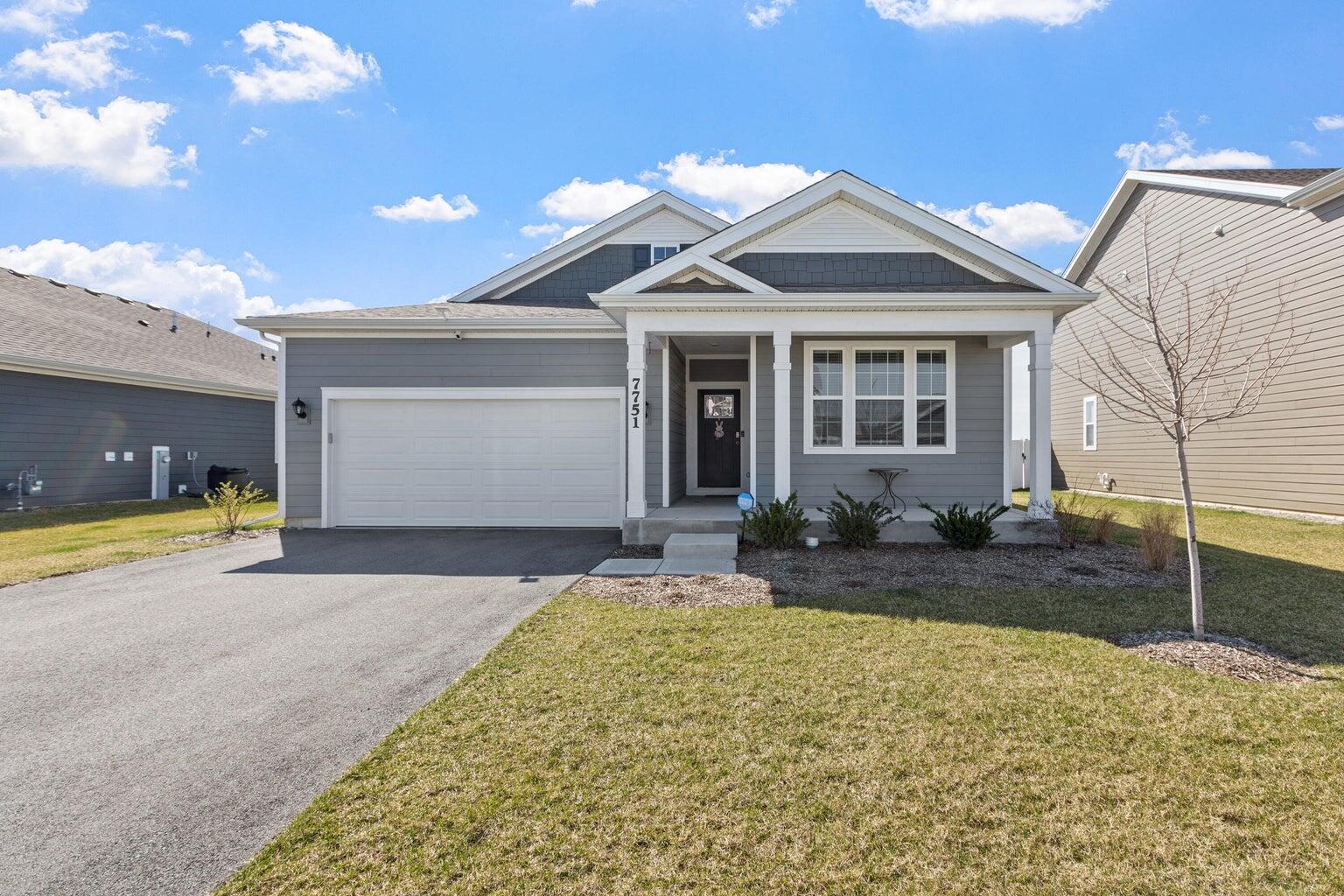 7751 W 105th Place