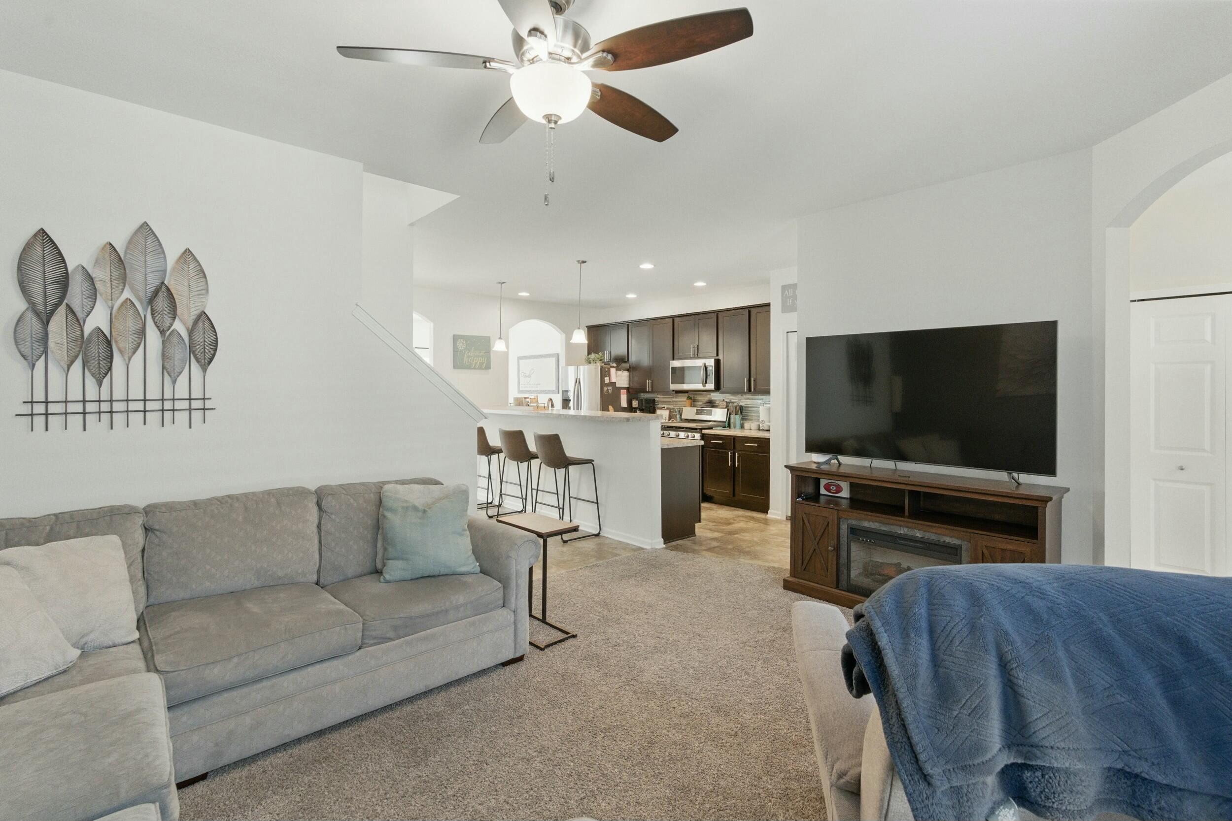 1078 E 117th Place