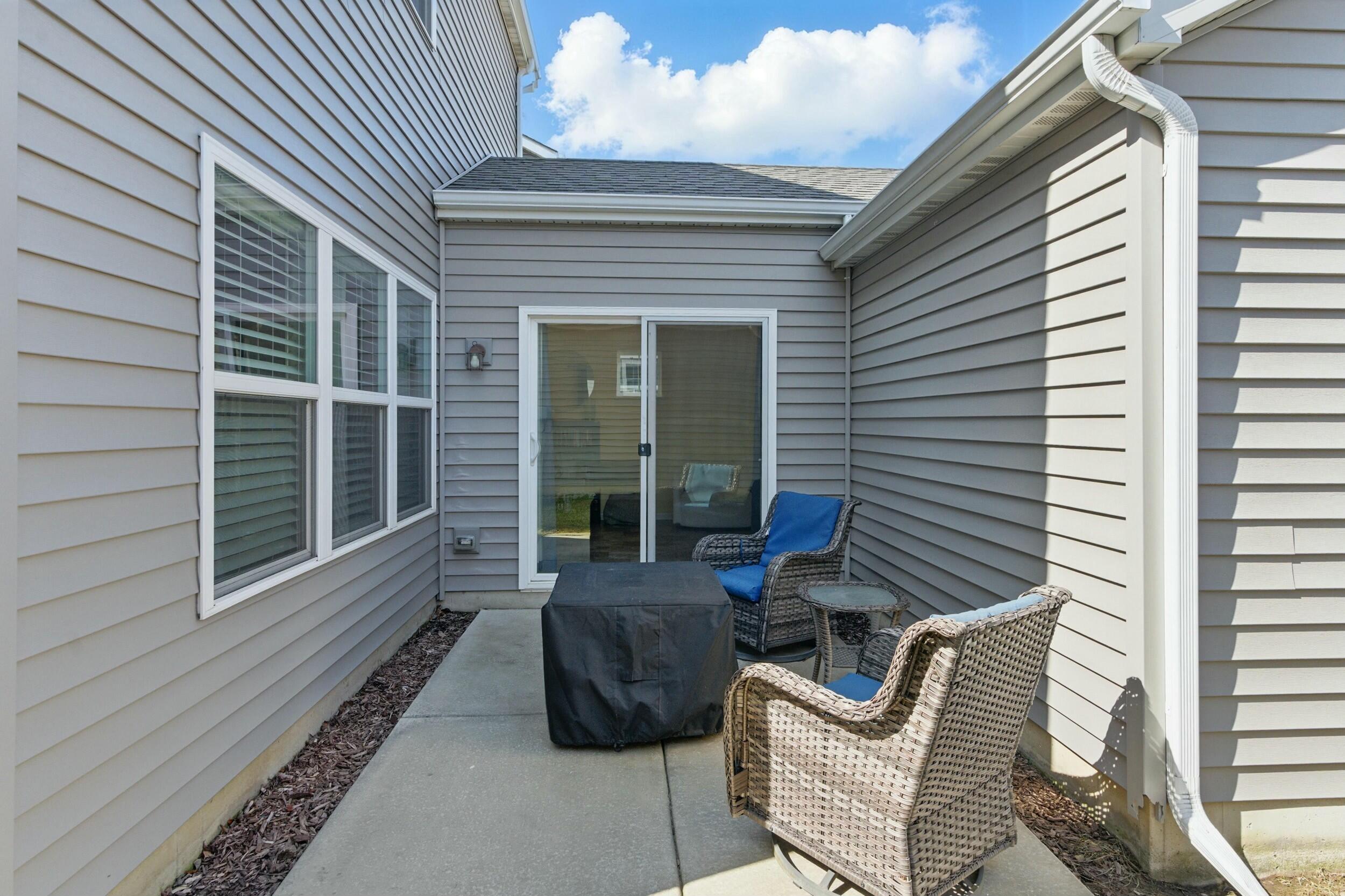 1078 E 117th Place