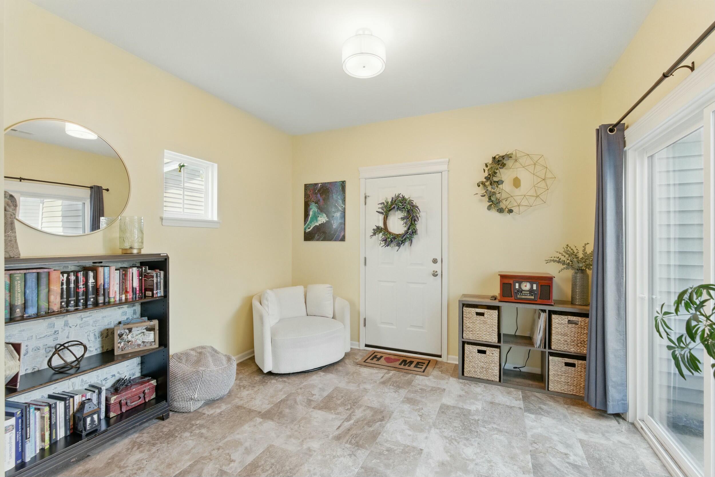 1078 E 117th Place