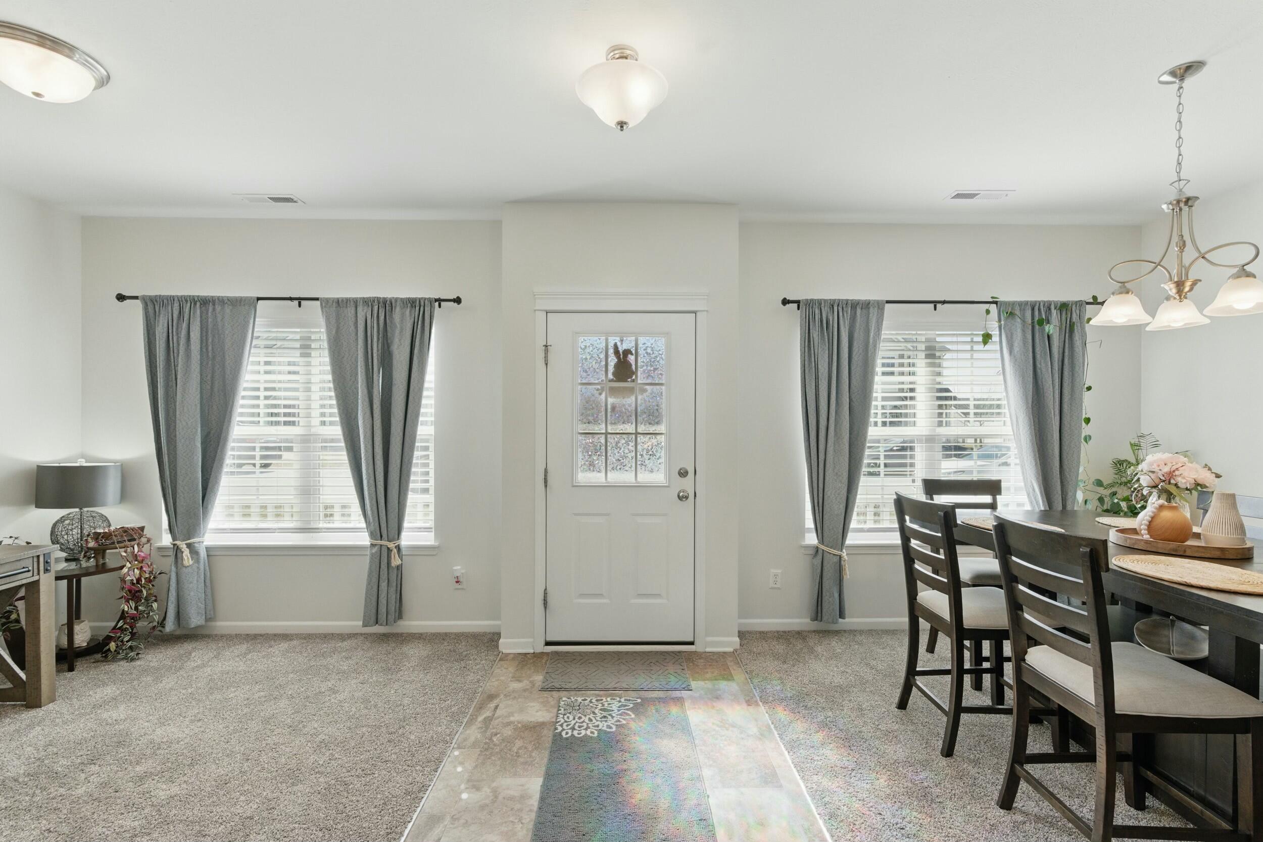 1078 E 117th Place