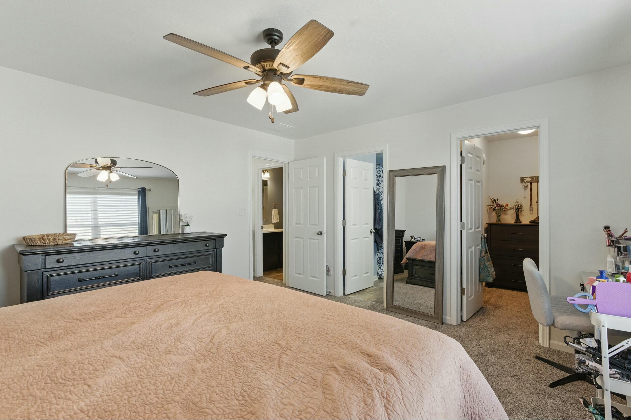 1078 E 117th Place
