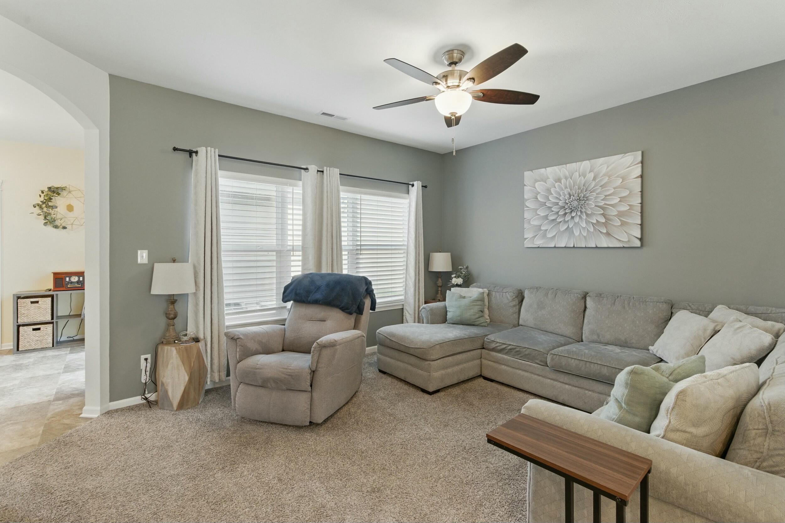 1078 E 117th Place