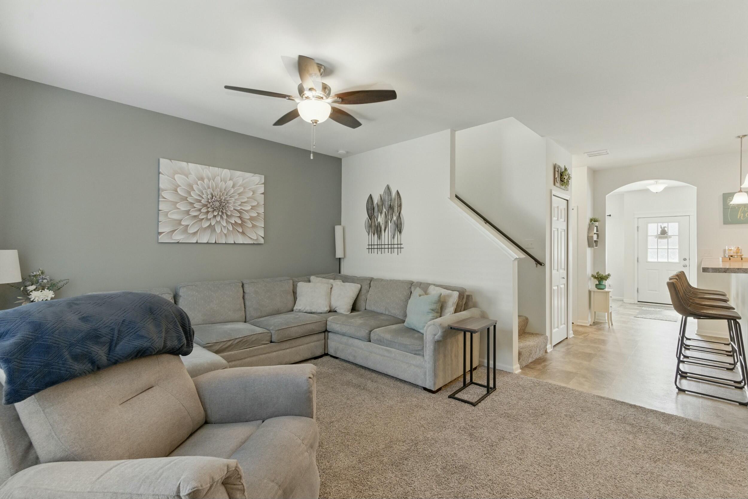 1078 E 117th Place