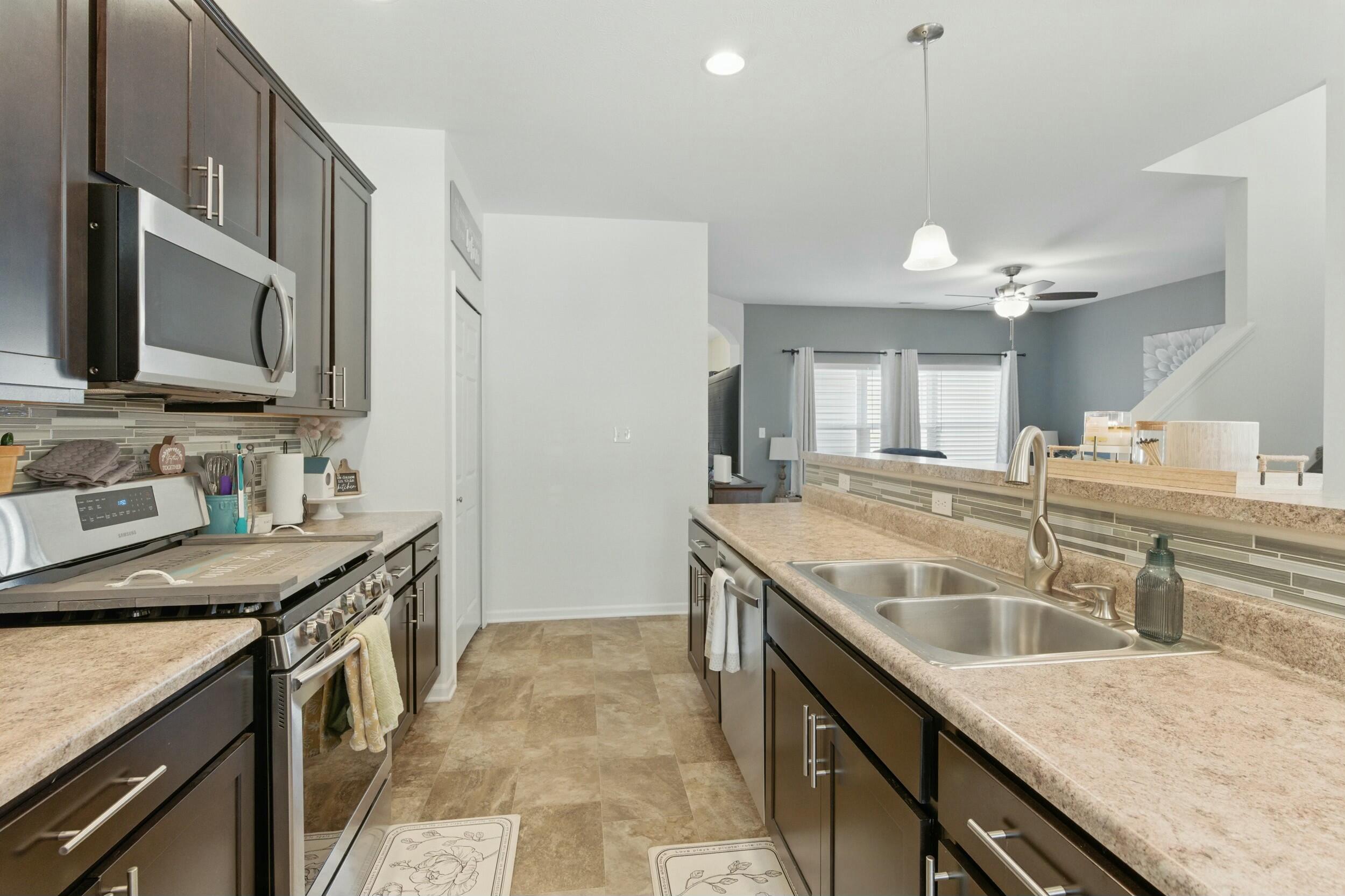 1078 E 117th Place