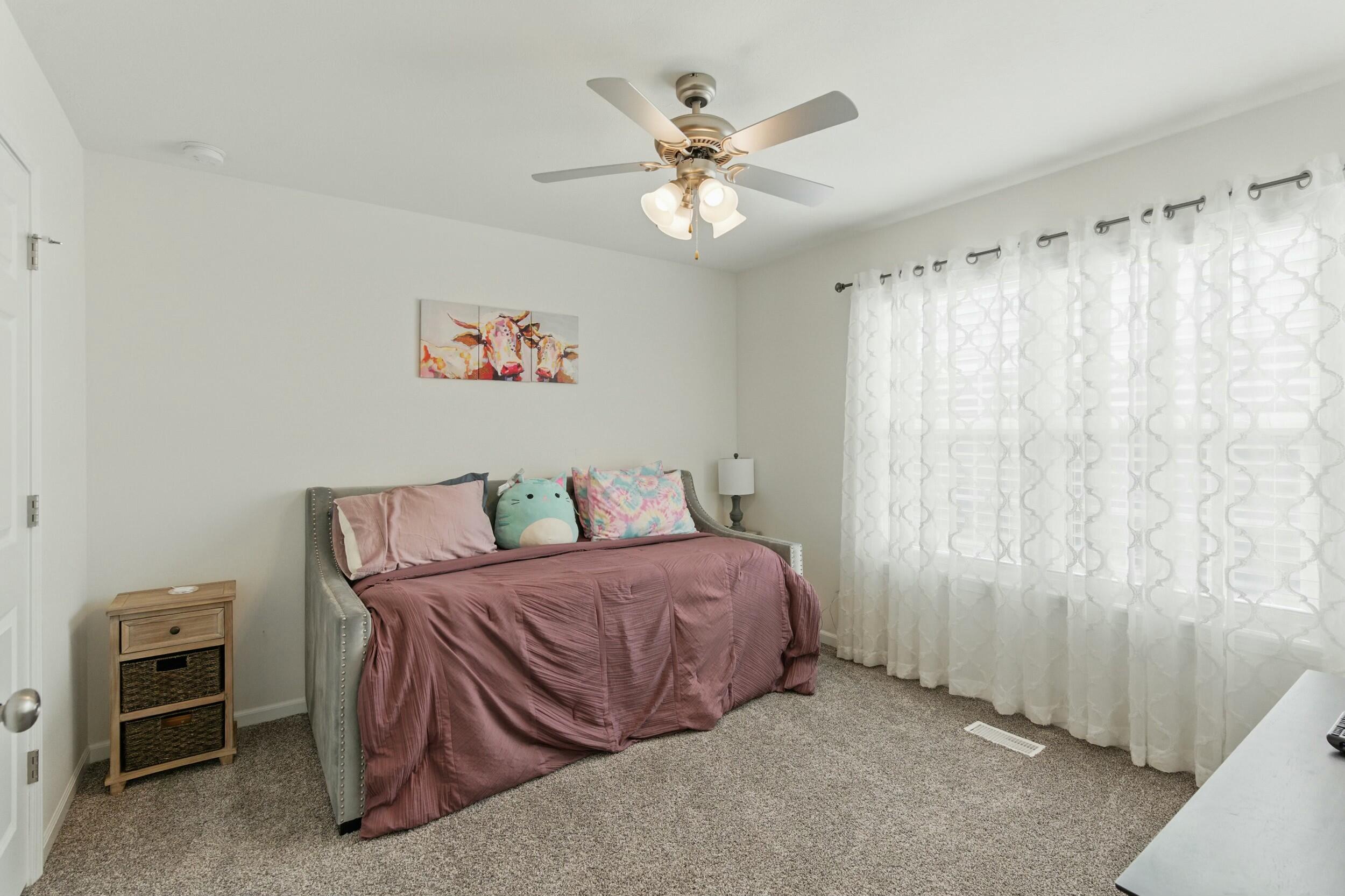 1078 E 117th Place