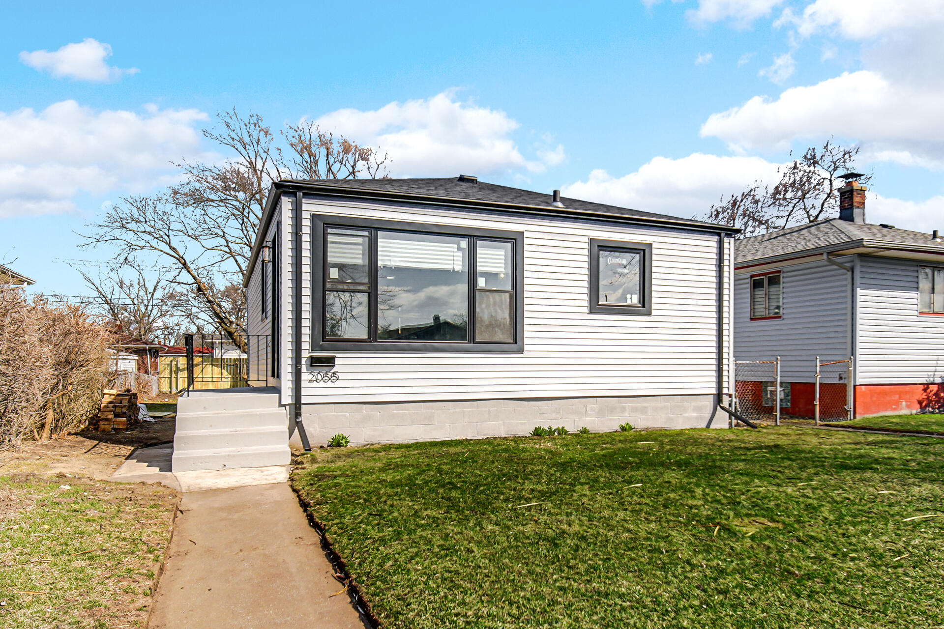 2055 Roosevelt Street