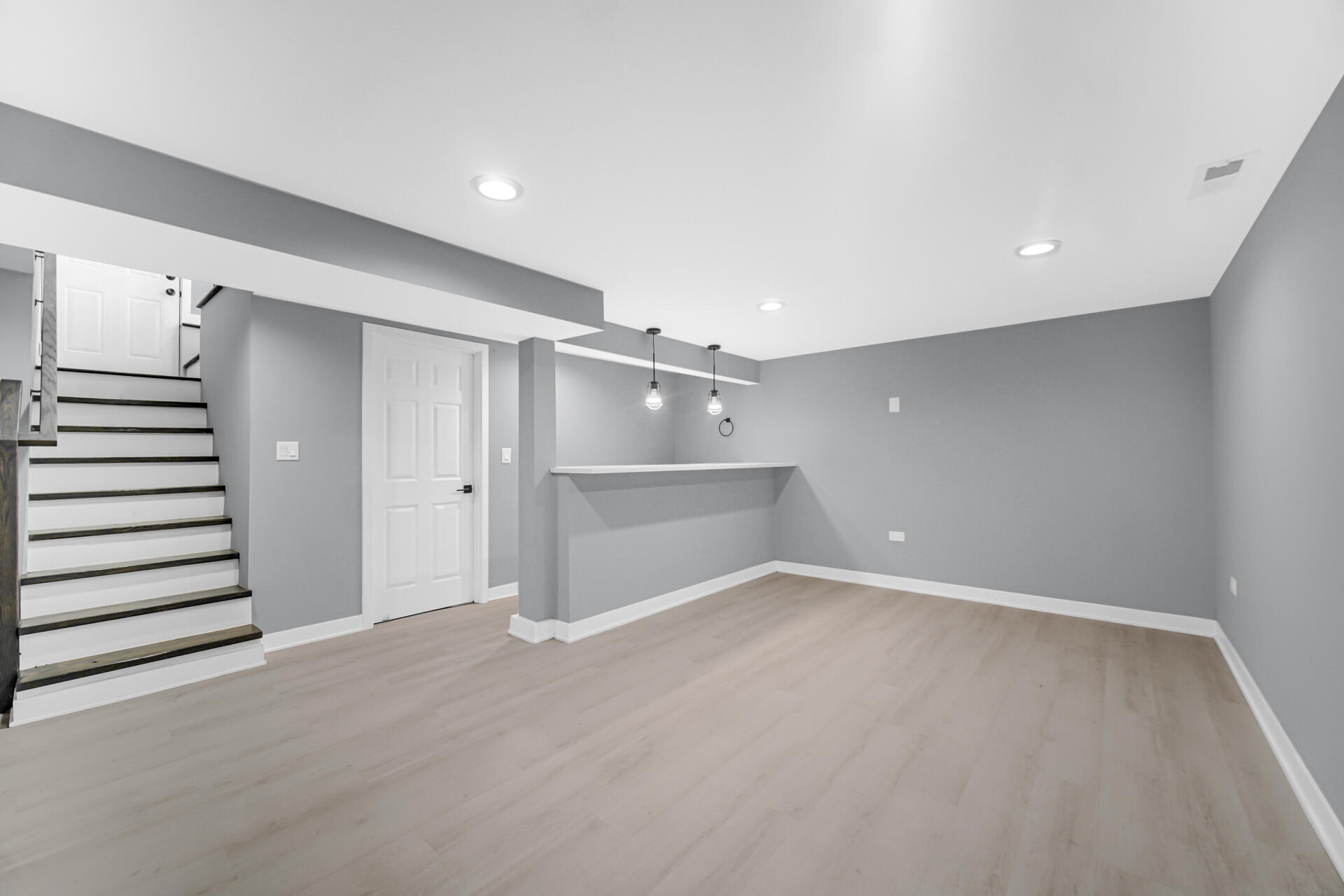 2055 Roosevelt Street