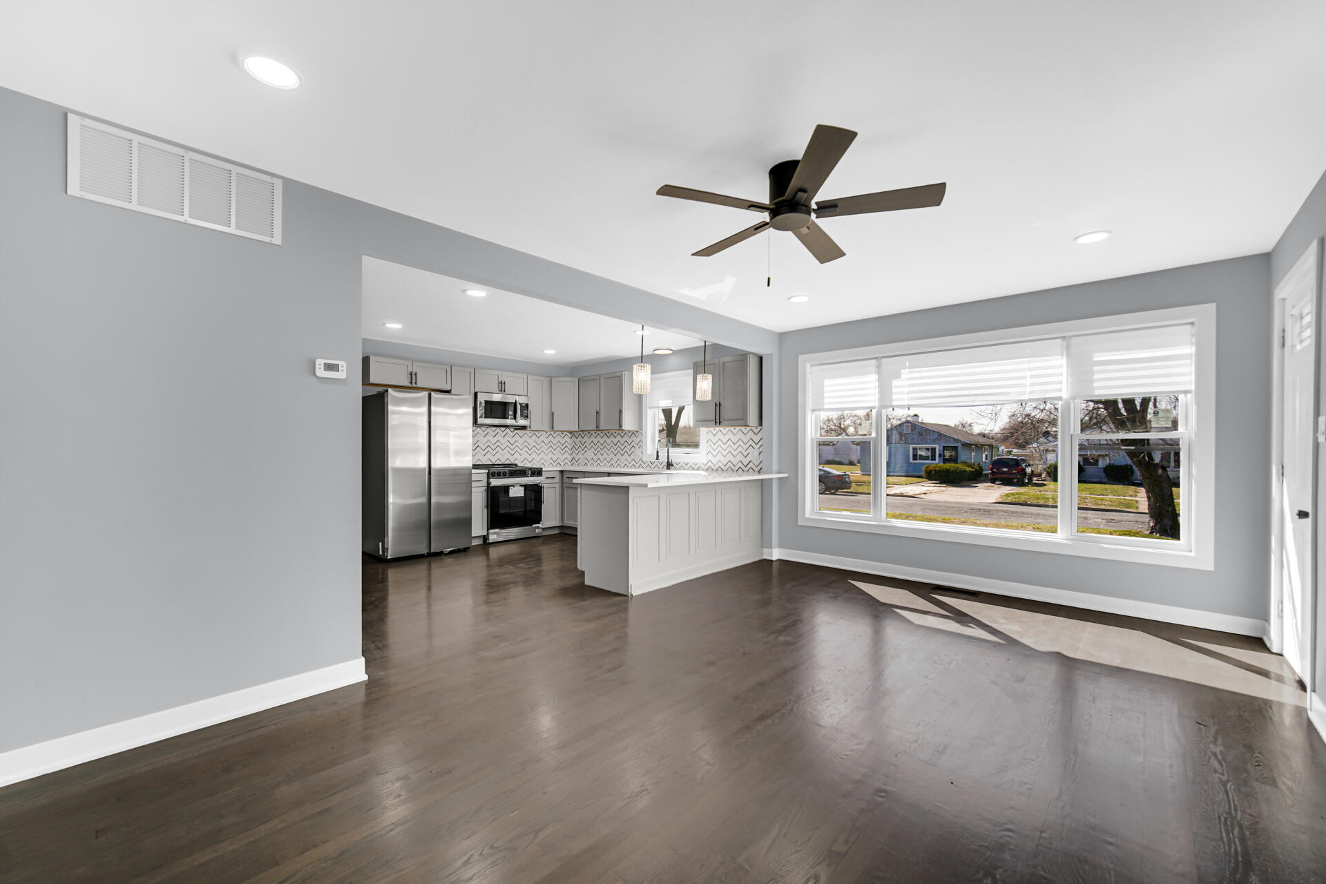 2055 Roosevelt Street