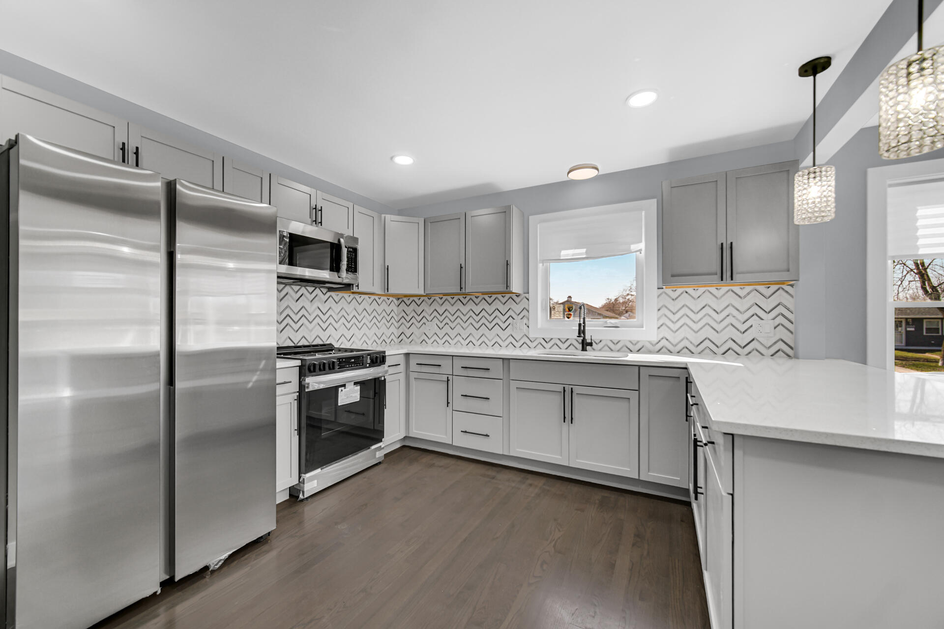 2055 Roosevelt Street