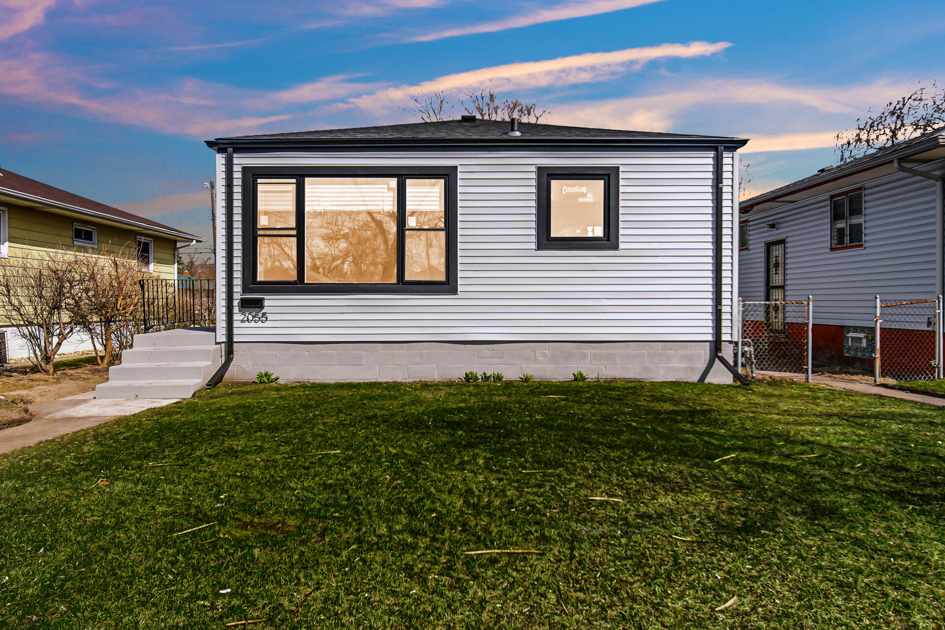 2055 Roosevelt Street