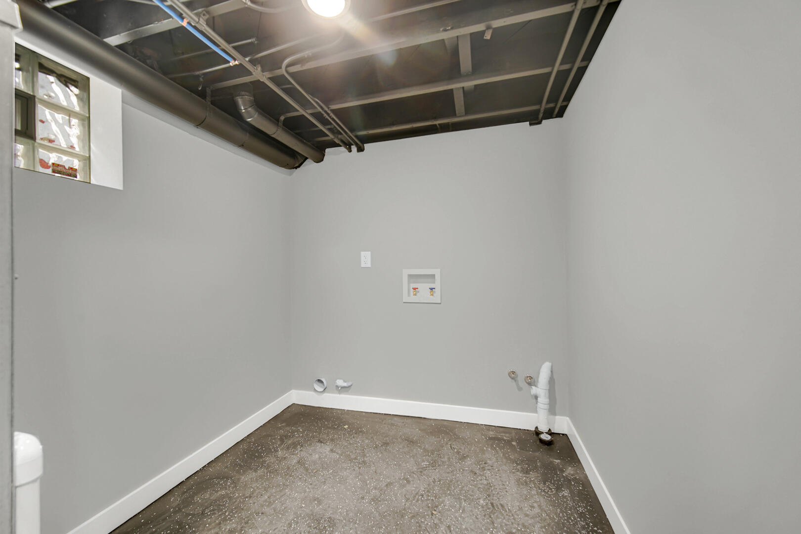 2055 Roosevelt Street