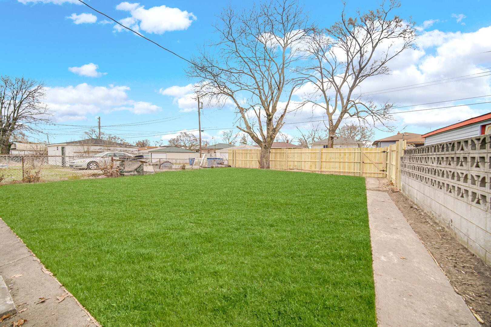 2055 Roosevelt Street